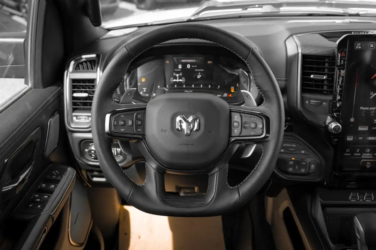 RAM 1500 снимка RAM 1500