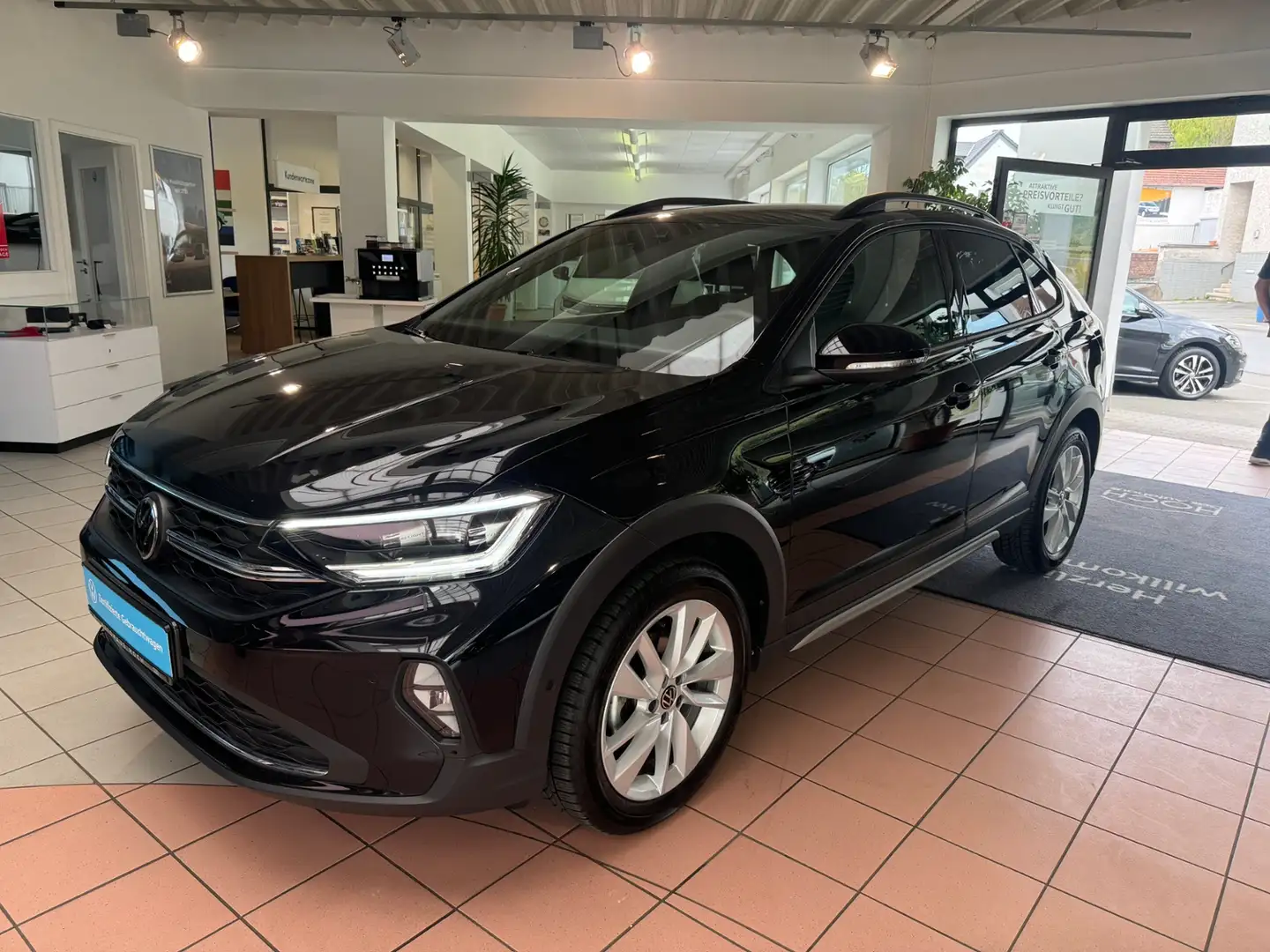 Volkswagen Taigo 1.0 TSI Move+AHK+Kamera LED+Lane Assist+DAB Schwarz - 2