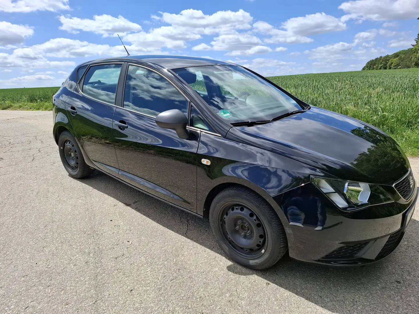 SEAT Ibiza Reference Schwarz - 2