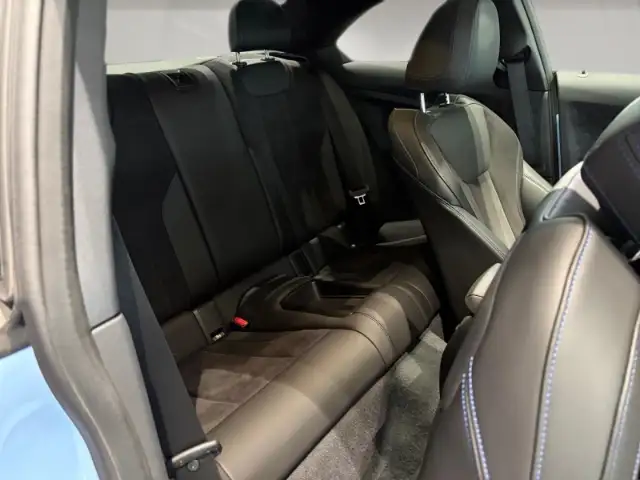 BMW M2 view 12