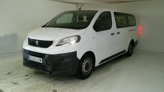 Peugeot Traveller 1.5BlueHDI Active Long 120