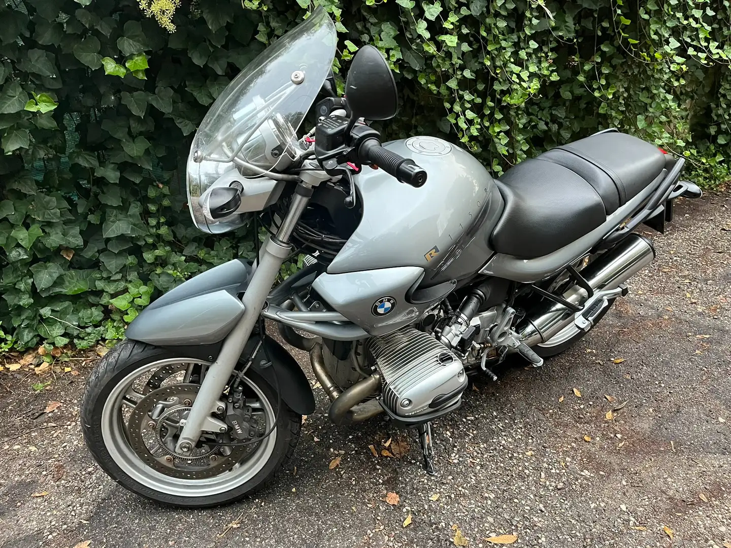 BMW R 1150 R Stříbrná - 2