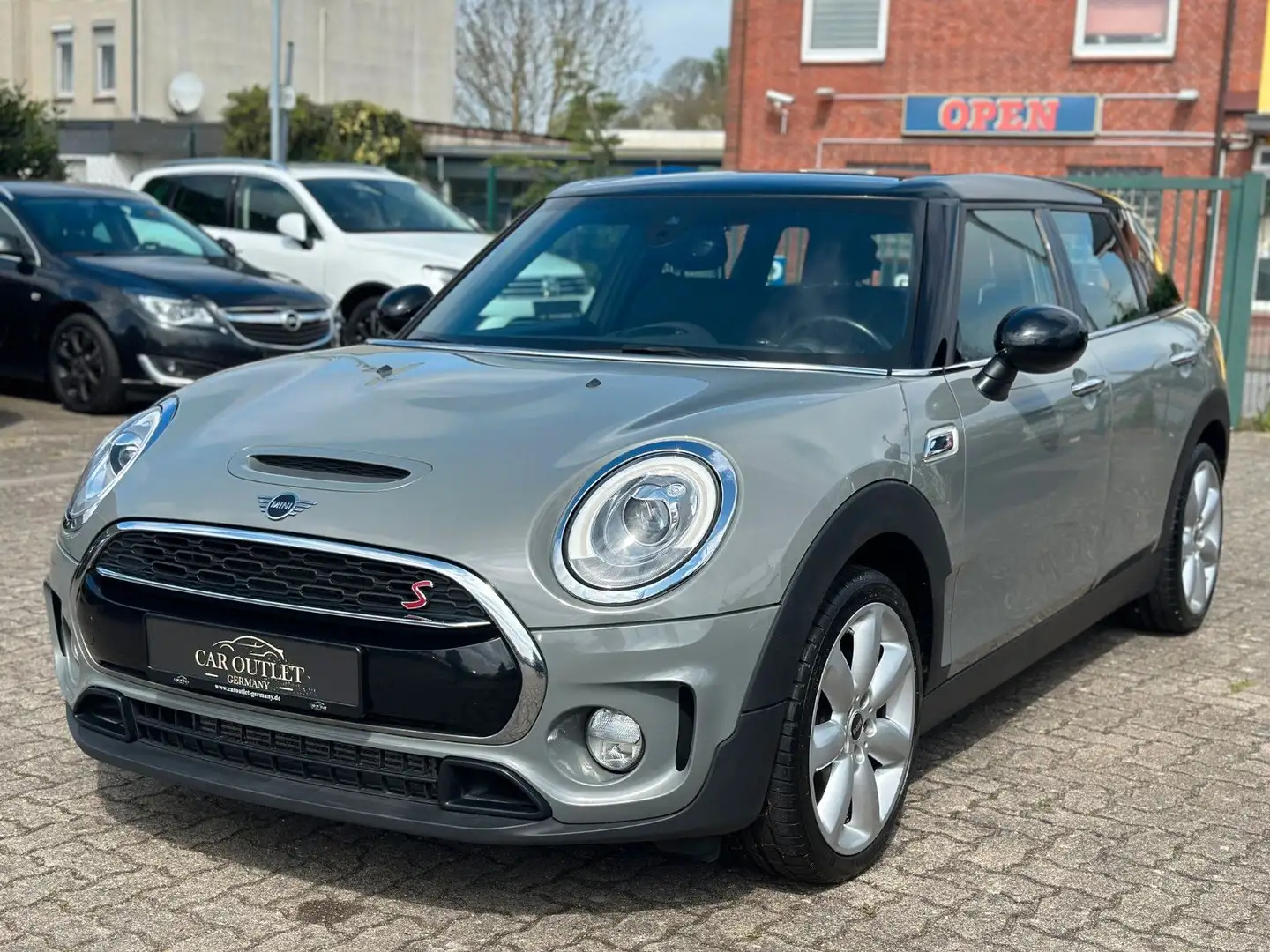 MINI Cooper S Clubman | Chili | Aut. | Šedá - 1