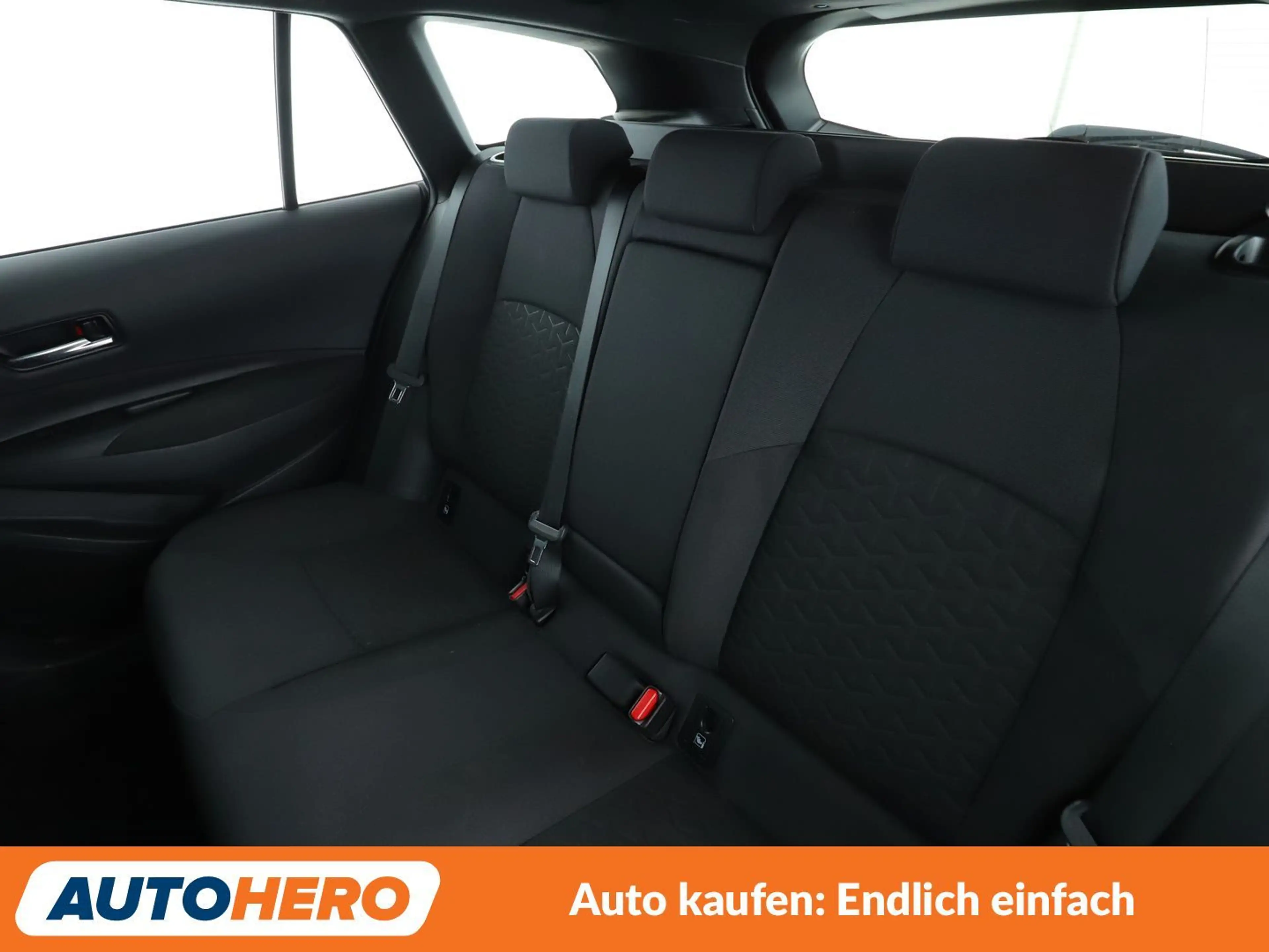 Toyota Corolla 1.8 Hybrid Comfort Aut*NAVI*ACC*CAM*SHZ* — photo 14