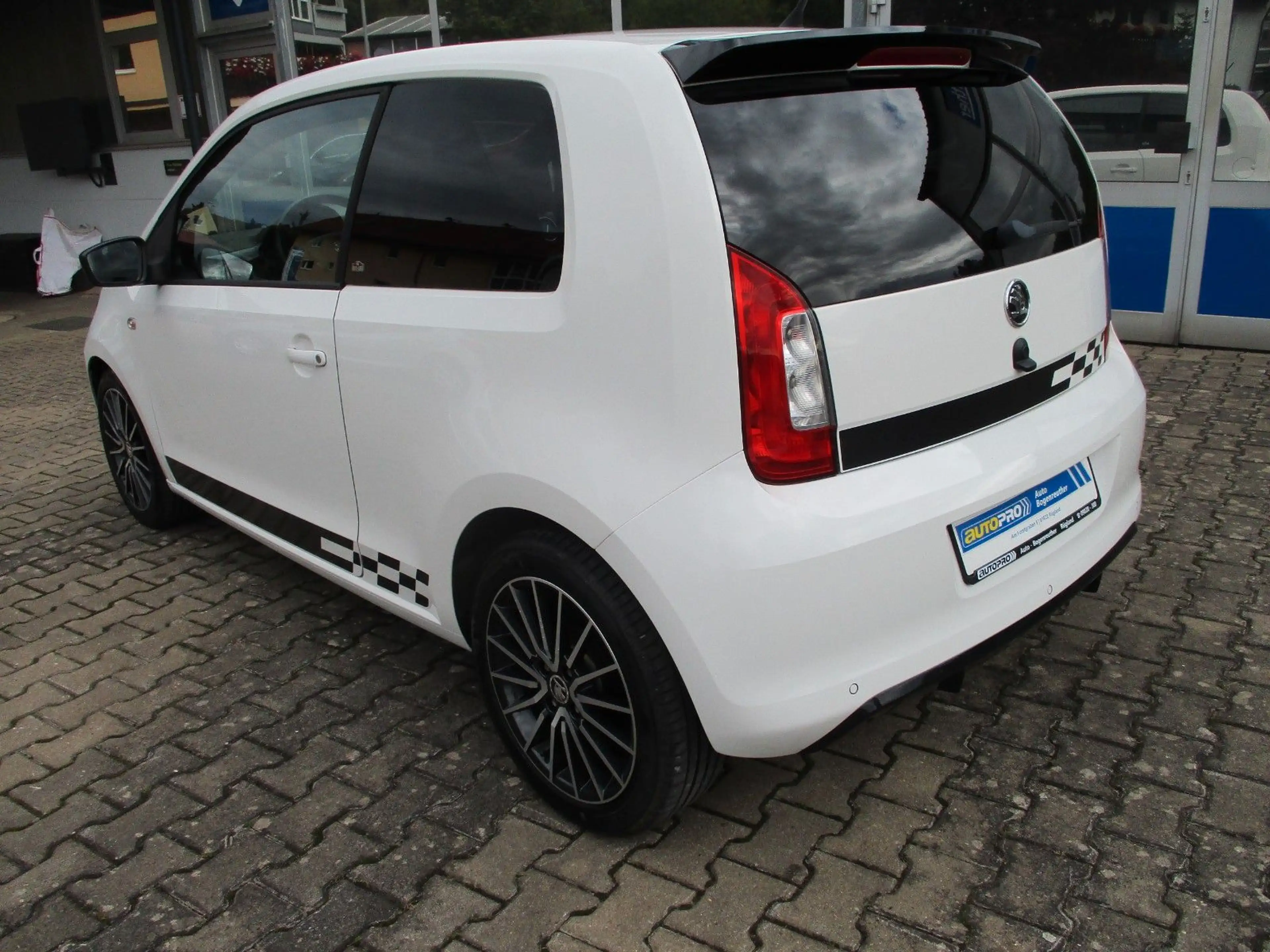 Skoda Citigo Monte Carlo+Panorama+Freisprech+PDC — photo 6