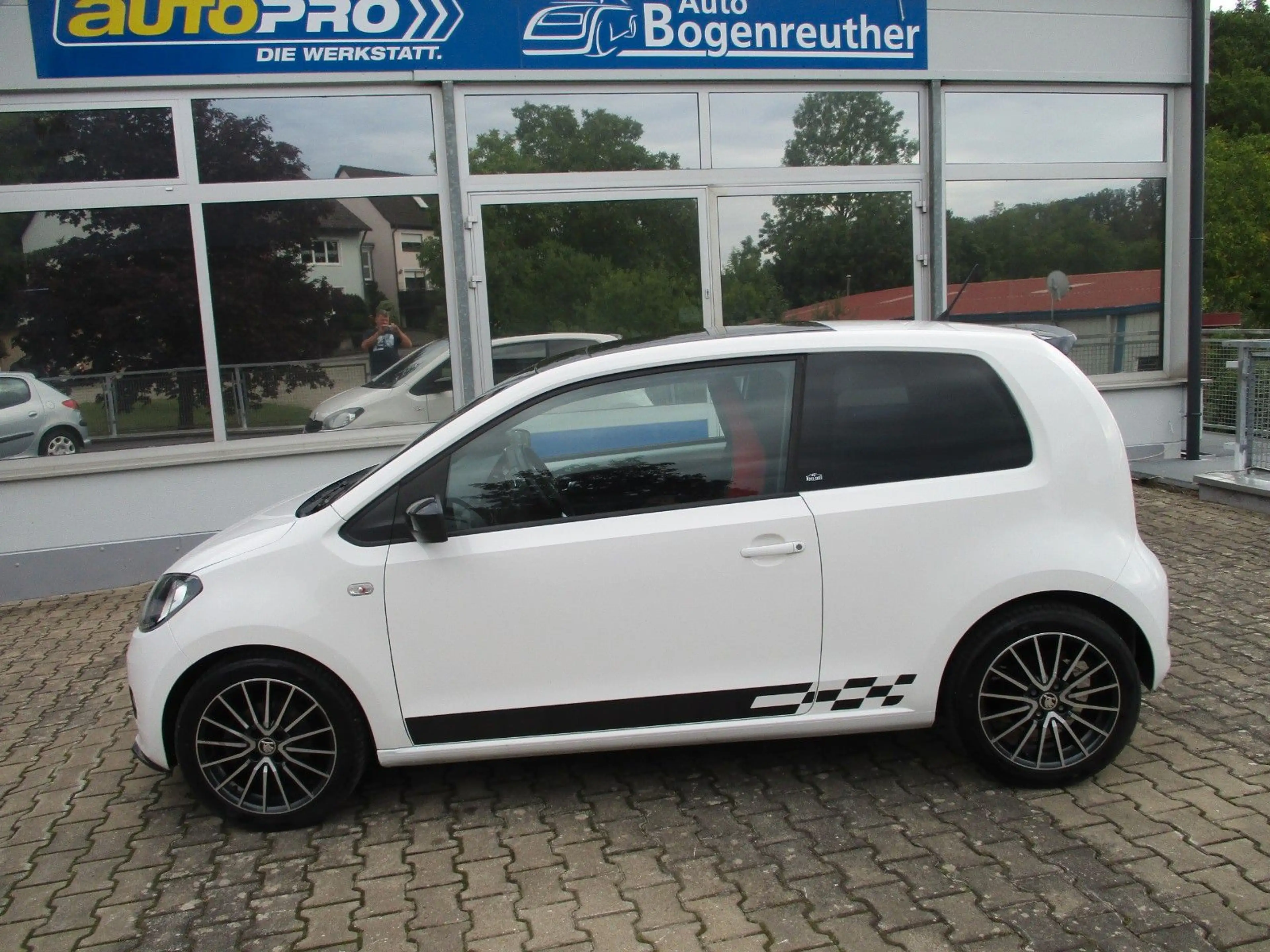 Skoda Citigo Monte Carlo+Panorama+Freisprech+PDC — photo 7