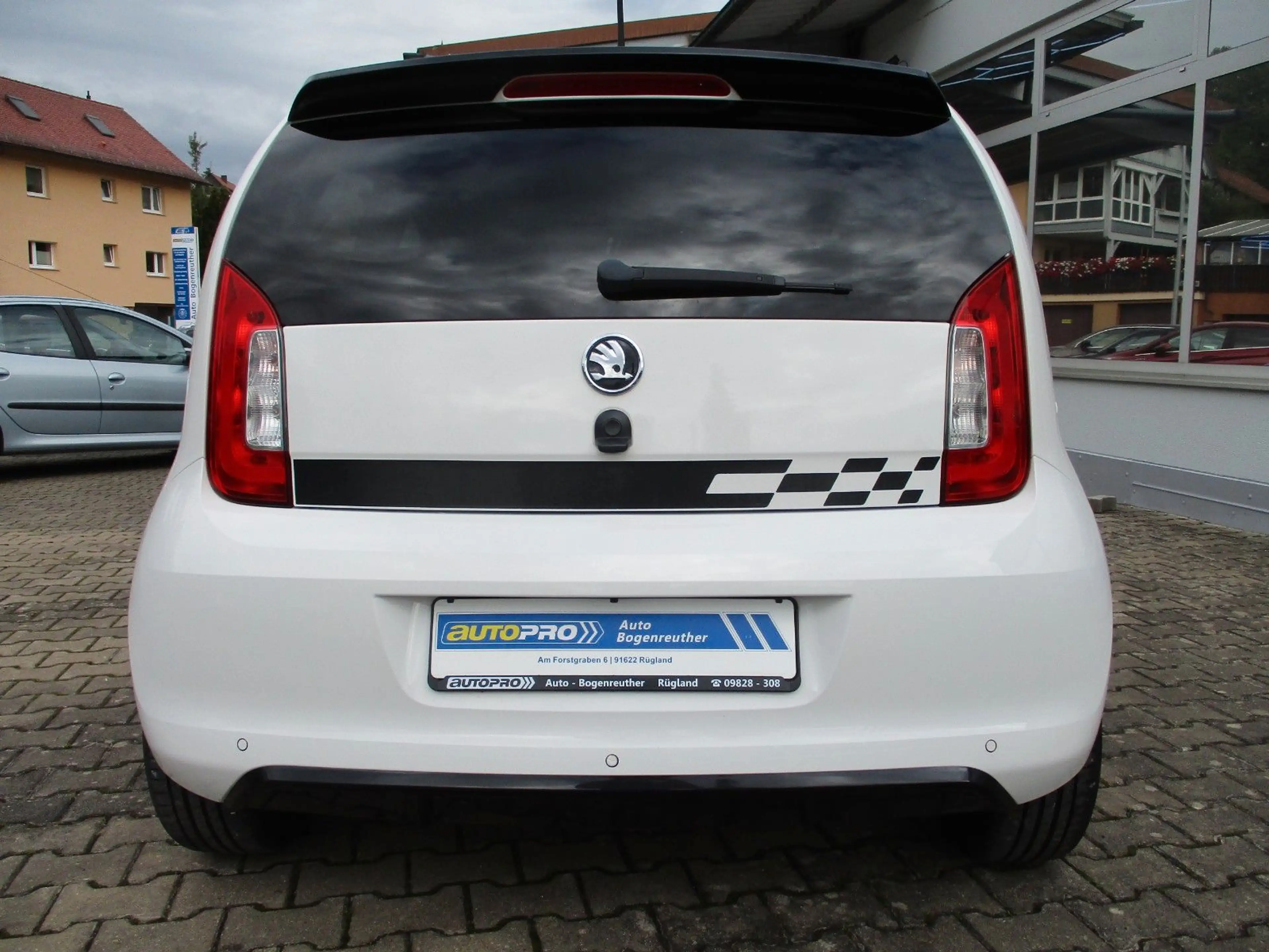 Skoda Citigo Monte Carlo+Panorama+Freisprech+PDC — photo 5