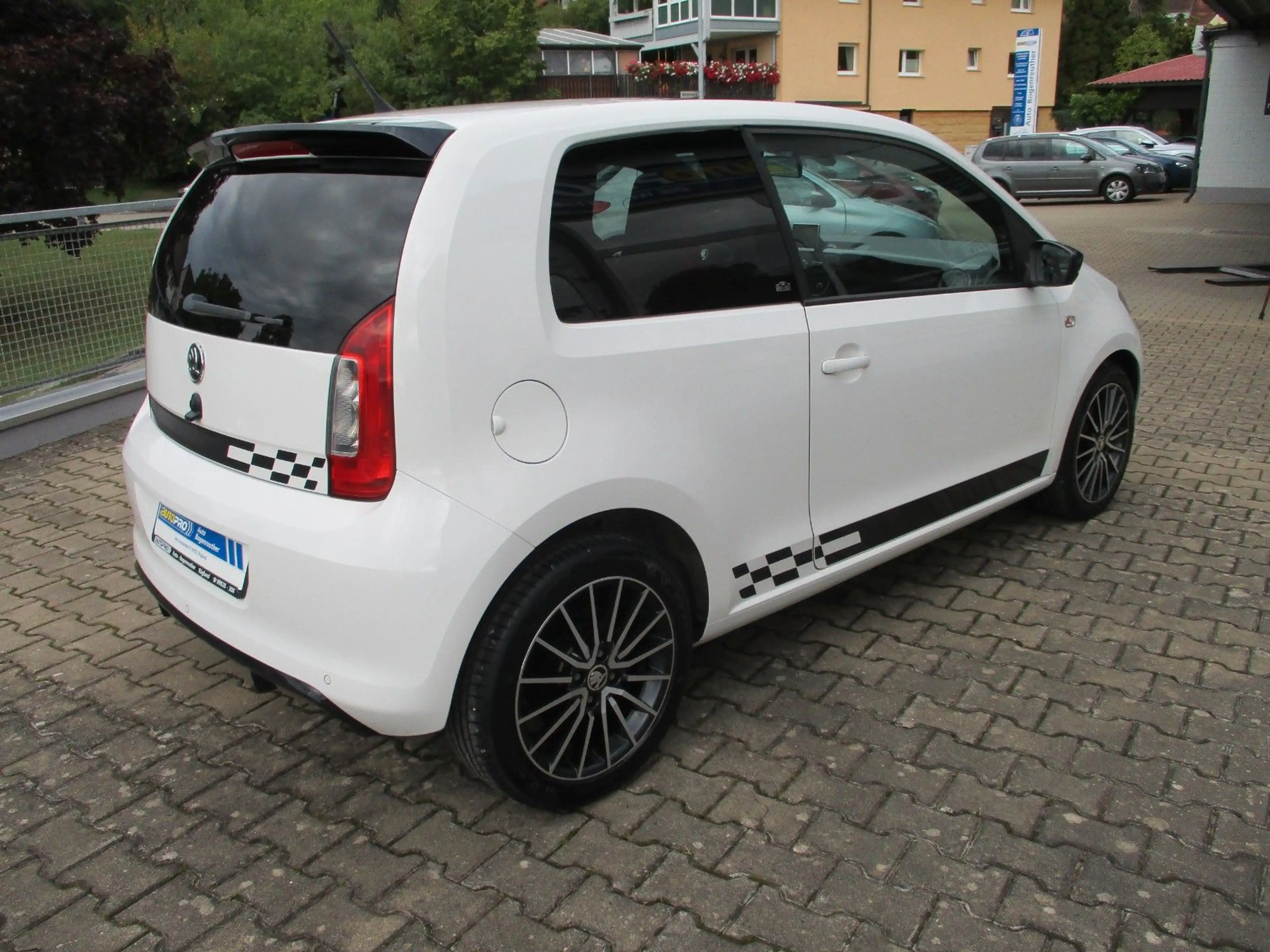 Skoda Citigo Monte Carlo+Panorama+Freisprech+PDC — photo 4