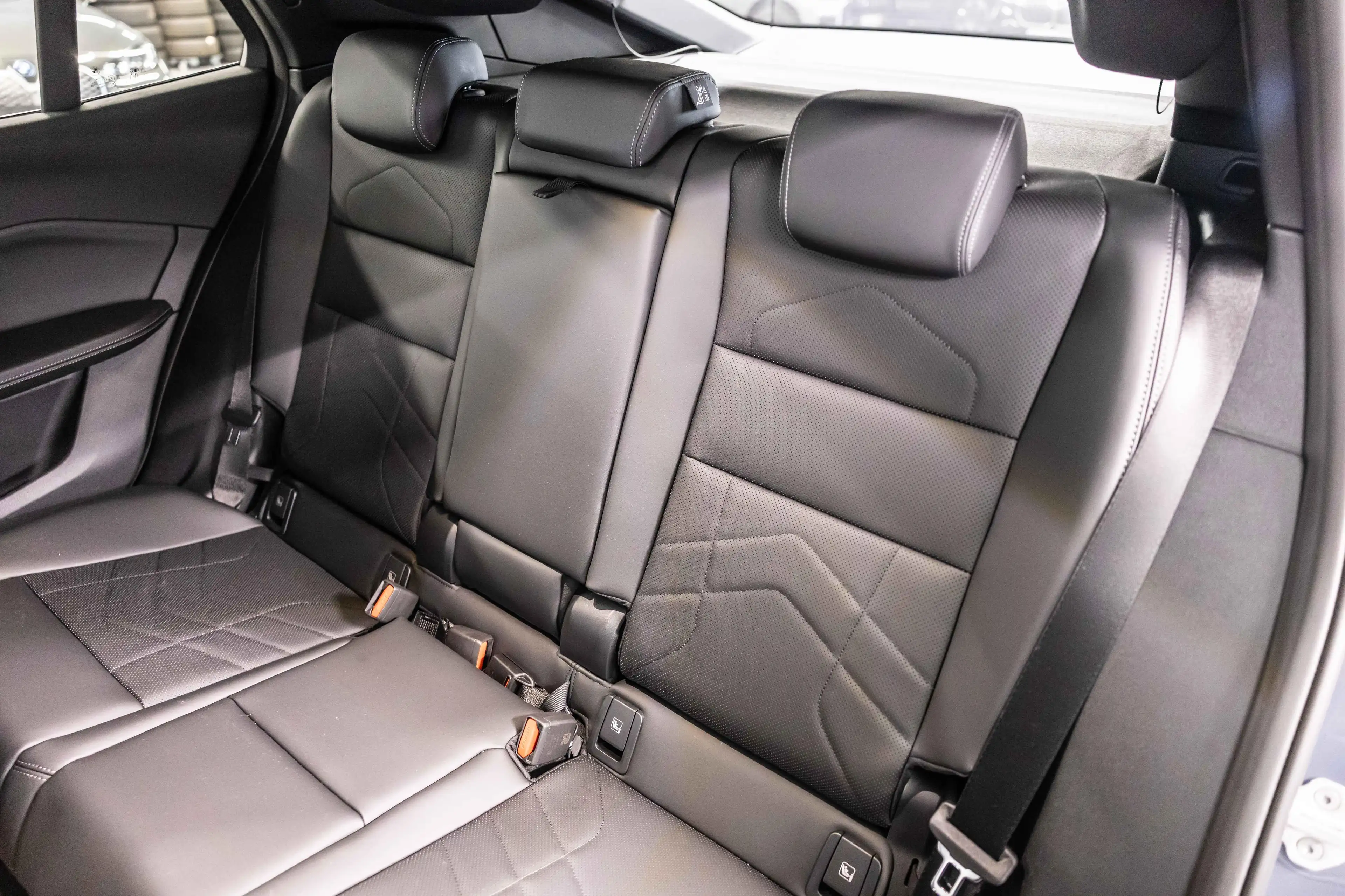 BMW iX2 Storm Bay iX2—M Sport, towbar ready — photo 13