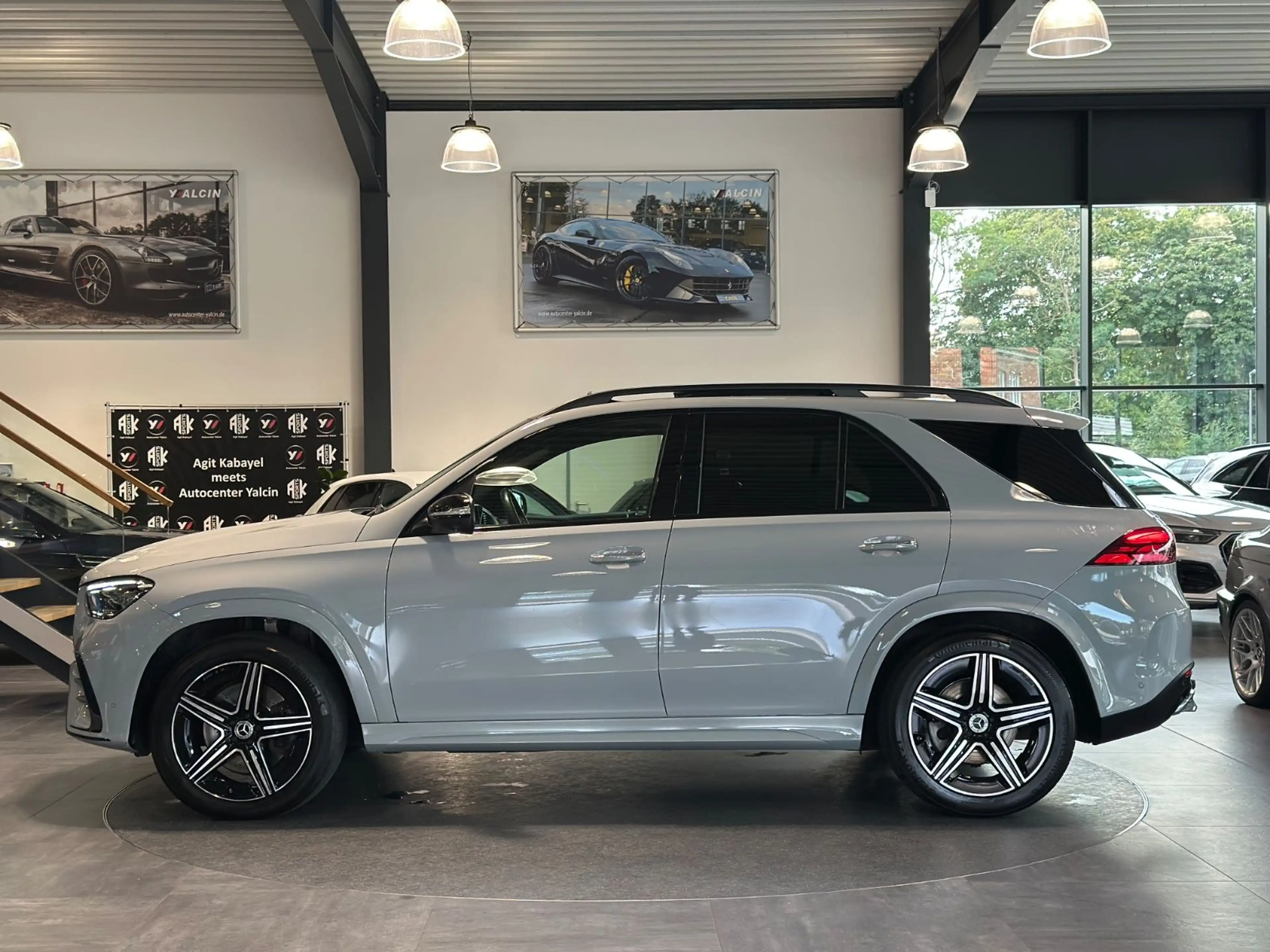 Mercedes-Benz GLE 300 d 4M 3x AMG-Line 1.HA/ACC/BURM/NIGHT/AHK — photo 4