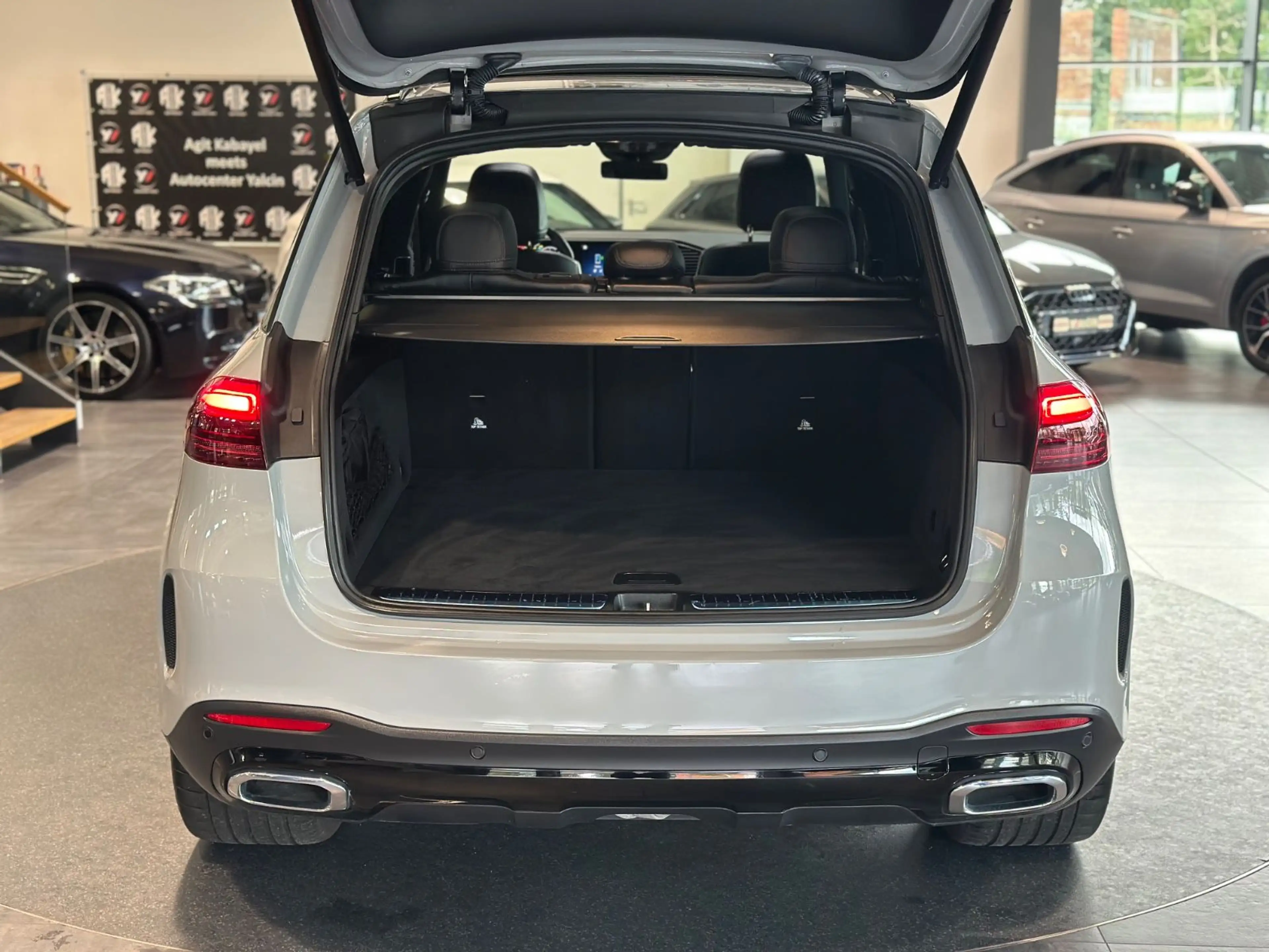 Mercedes-Benz GLE 300 d 4M 3x AMG-Line 1.HA/ACC/BURM/NIGHT/AHK — photo 8