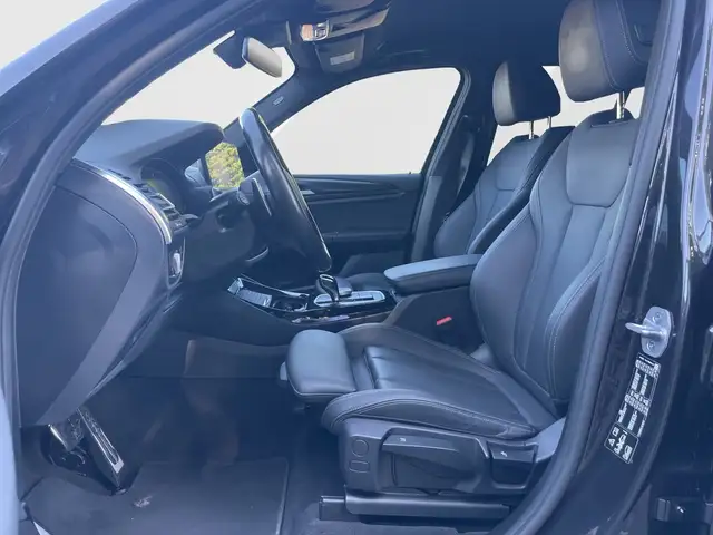 BMW X3 view 13