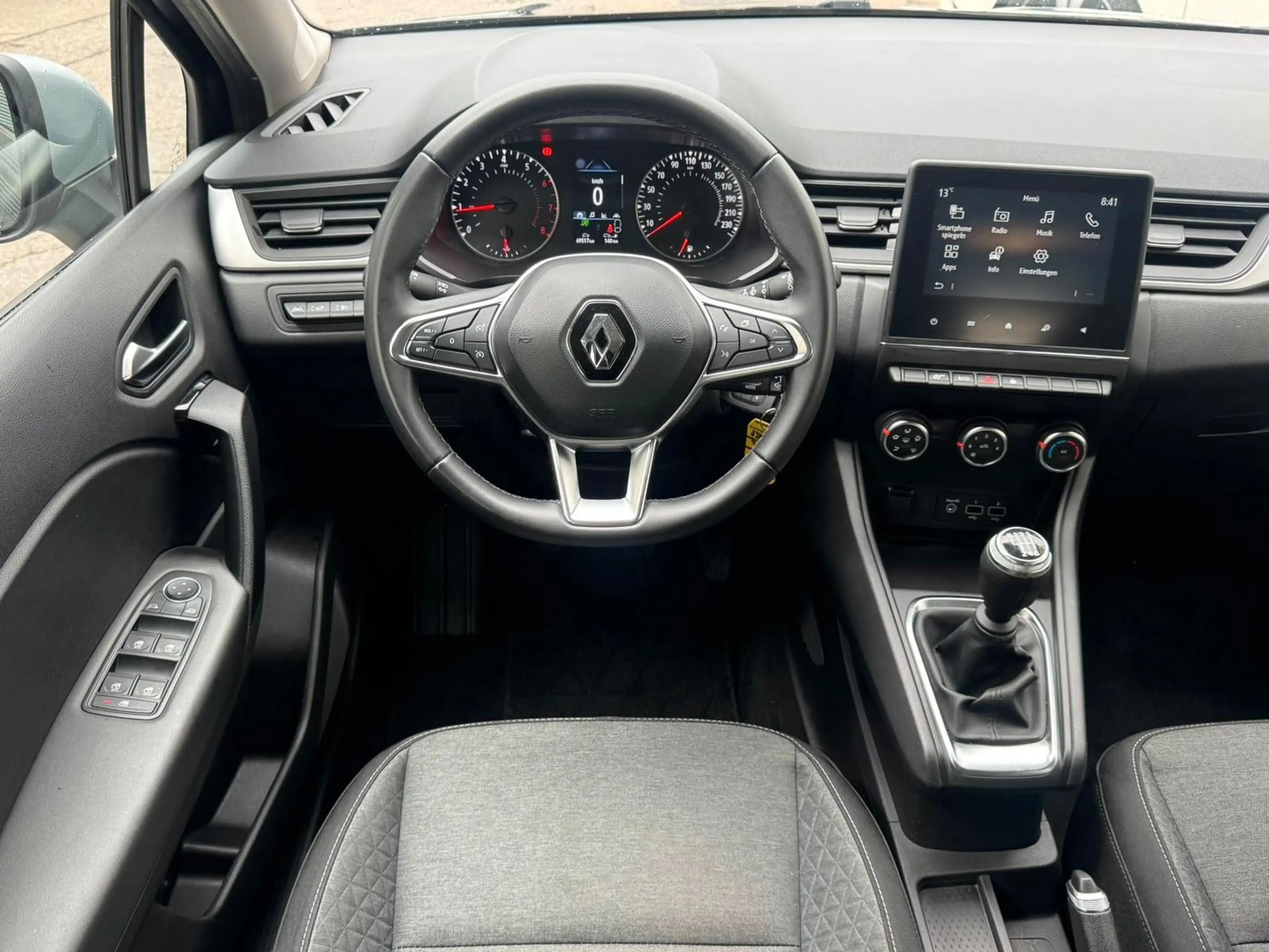 Renault Captur II TCe Equilibre CARPLAY LED TEMPOMAT PDC — photo 15