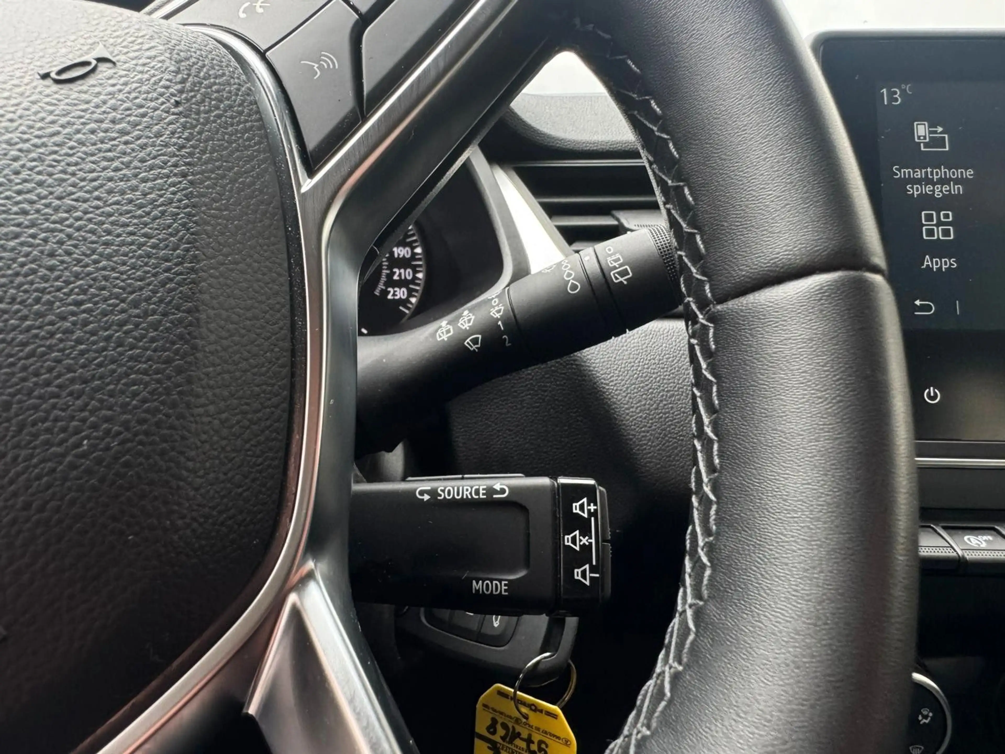Renault Captur II TCe Equilibre CARPLAY LED TEMPOMAT PDC — photo 14