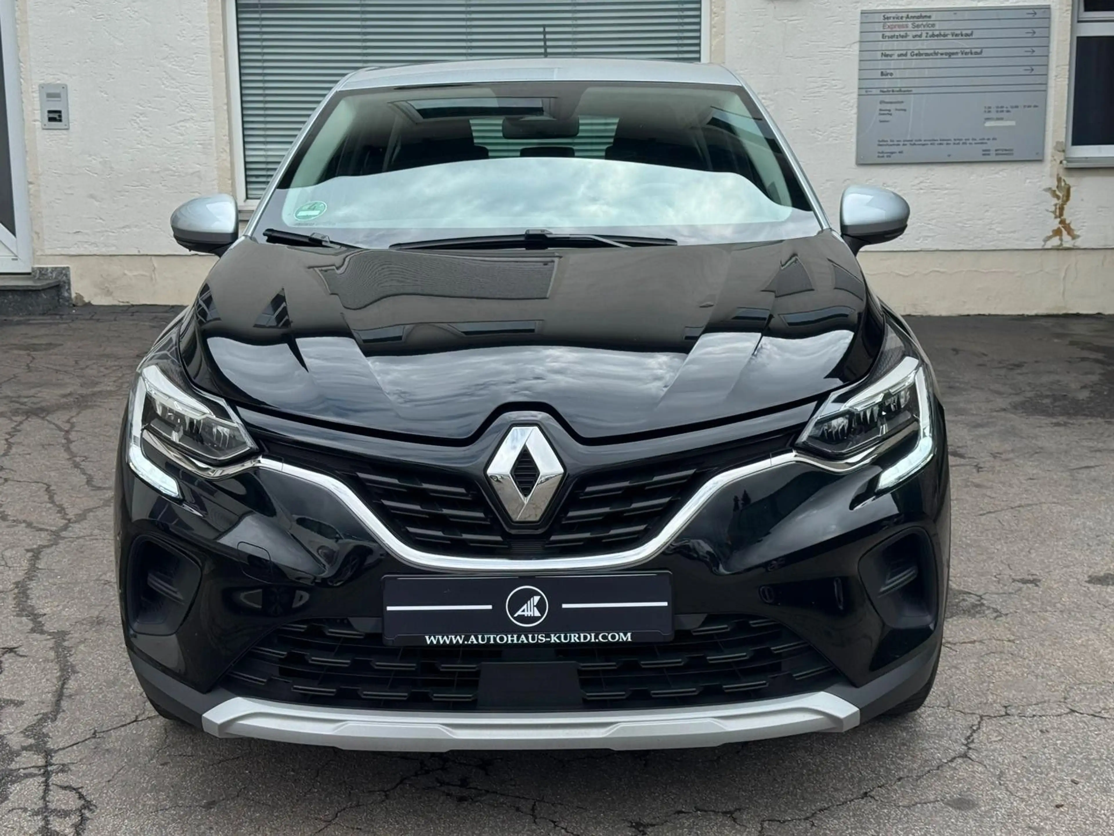 Renault Captur II TCe Equilibre CARPLAY LED TEMPOMAT PDC — photo 3