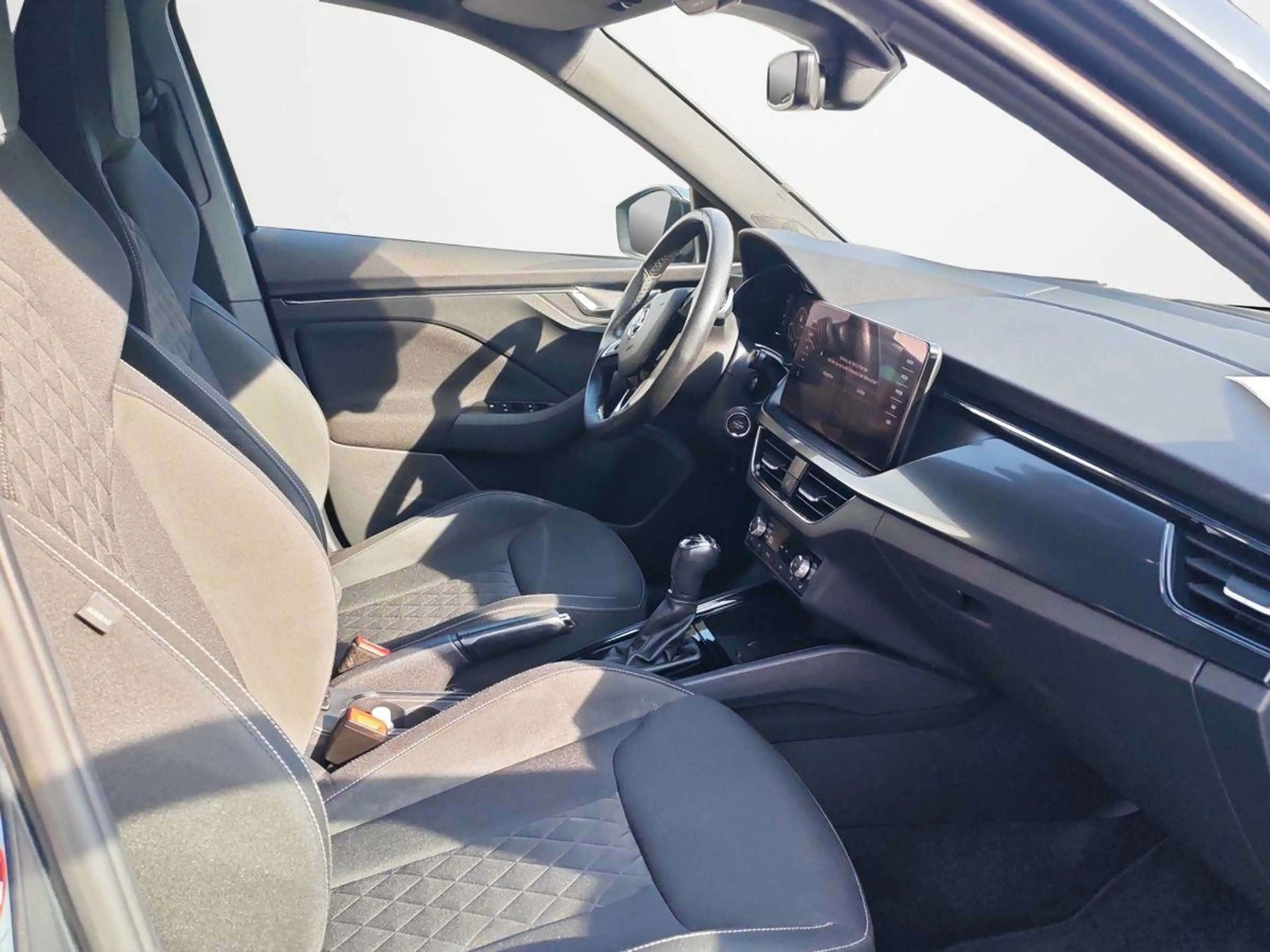 Skoda Kamiq Style 1.0 TSI Apple Carplay Sportlenkrad — photo 7