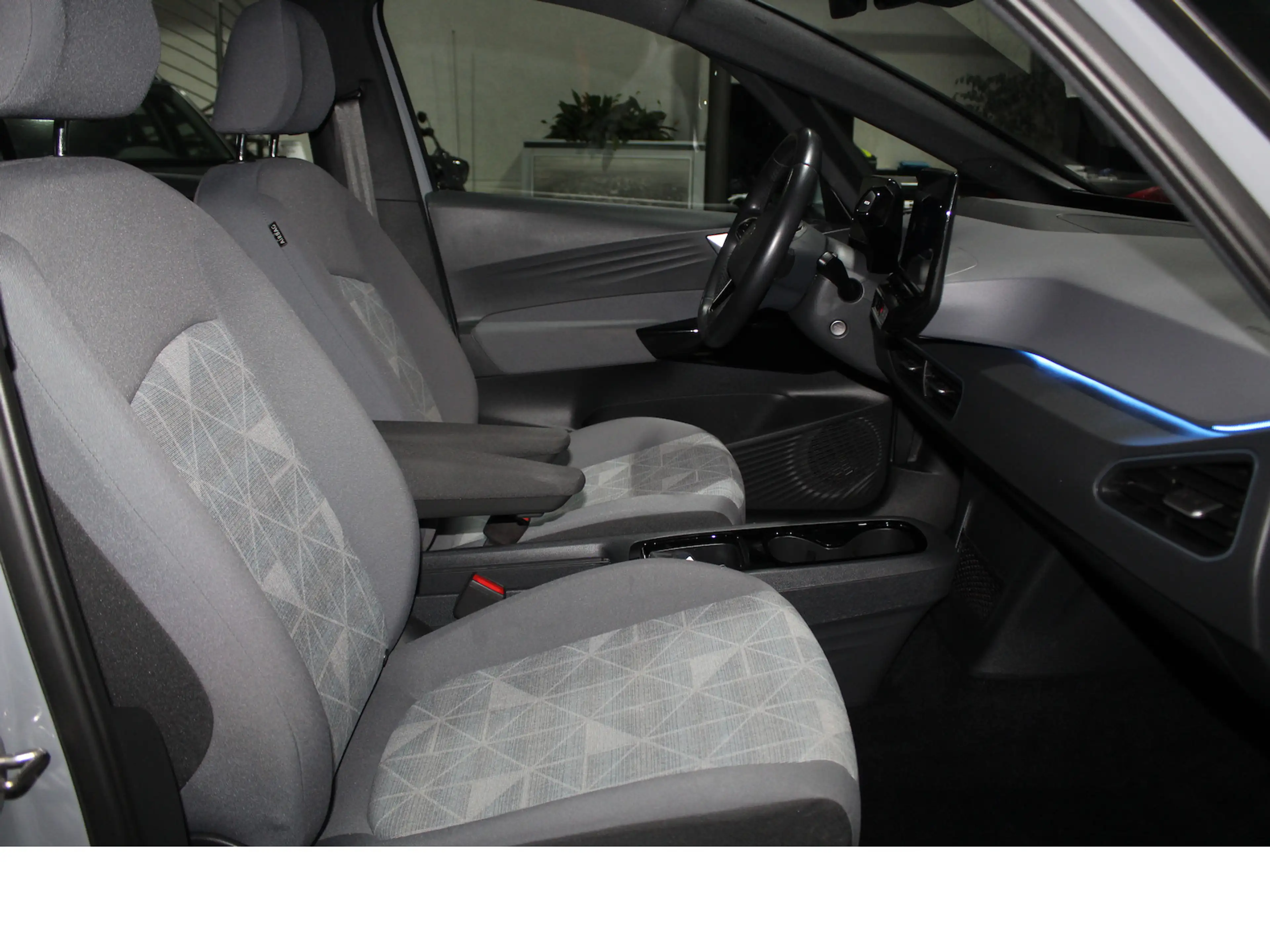 Volkswagen ID.3 Pro SHZ*NAVI*LED*V-CPT*PDC — photo 9