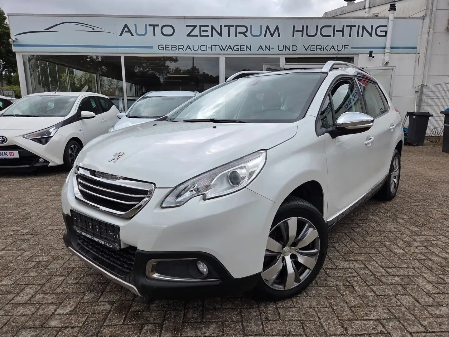 Peugeot 2008 Allure Weiß - 1