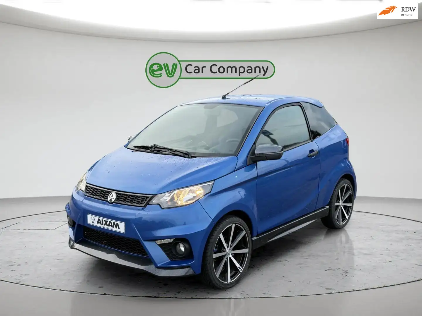 Aixam GTI Brommobiel E Coupé Premium | 5.100 km! | Standkach Blau - 1