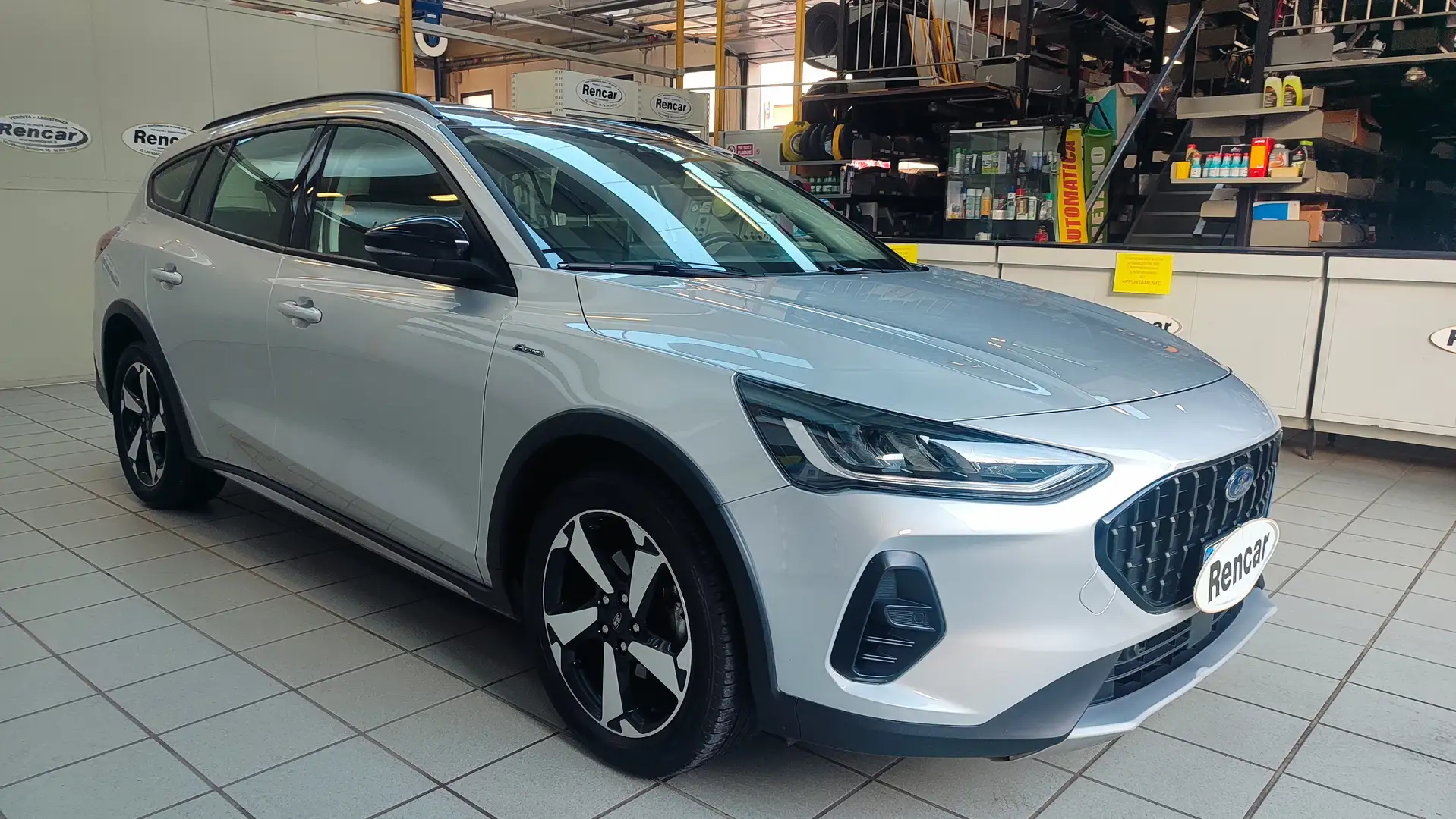 Ford Focus ACTIVE SW 1.0 ECO BOOST HYBRID Silber - 1