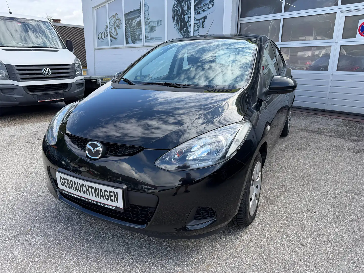 Mazda 2 Schwarz - 1