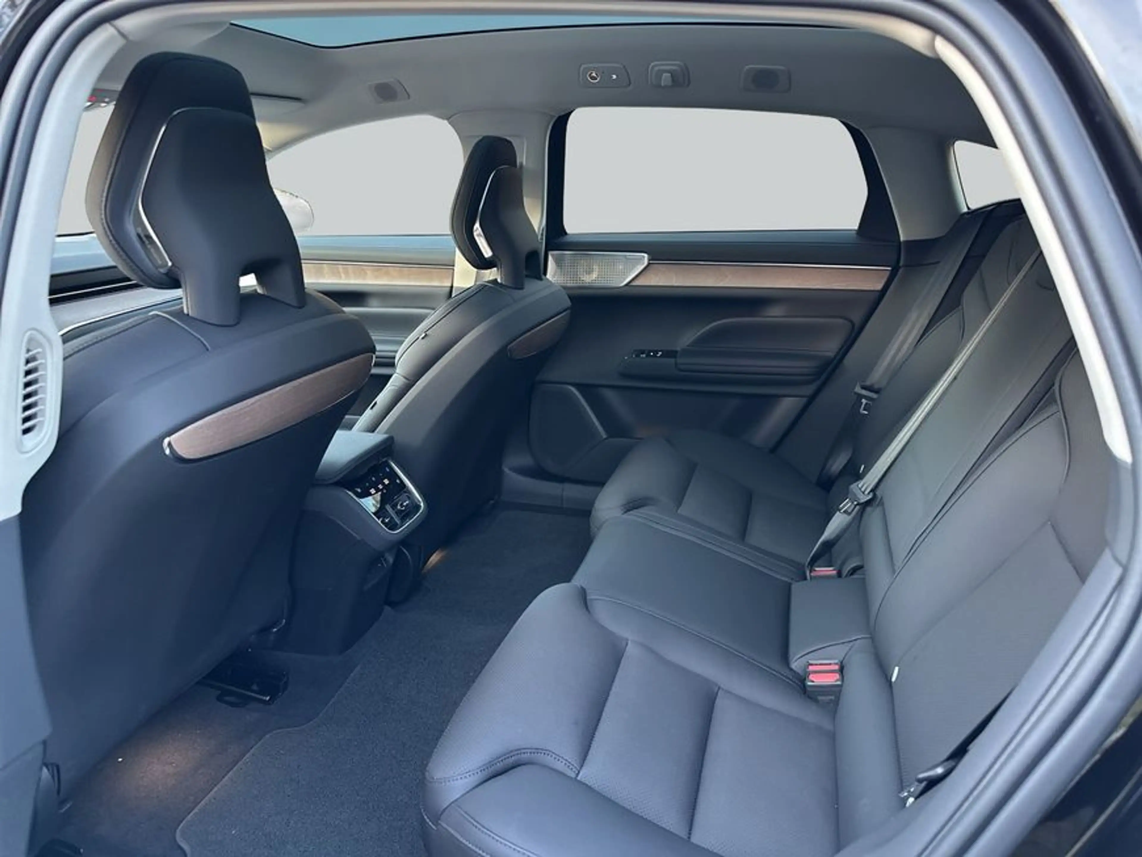Volvo ES90 Single Motor RWD Ultra — photo 13