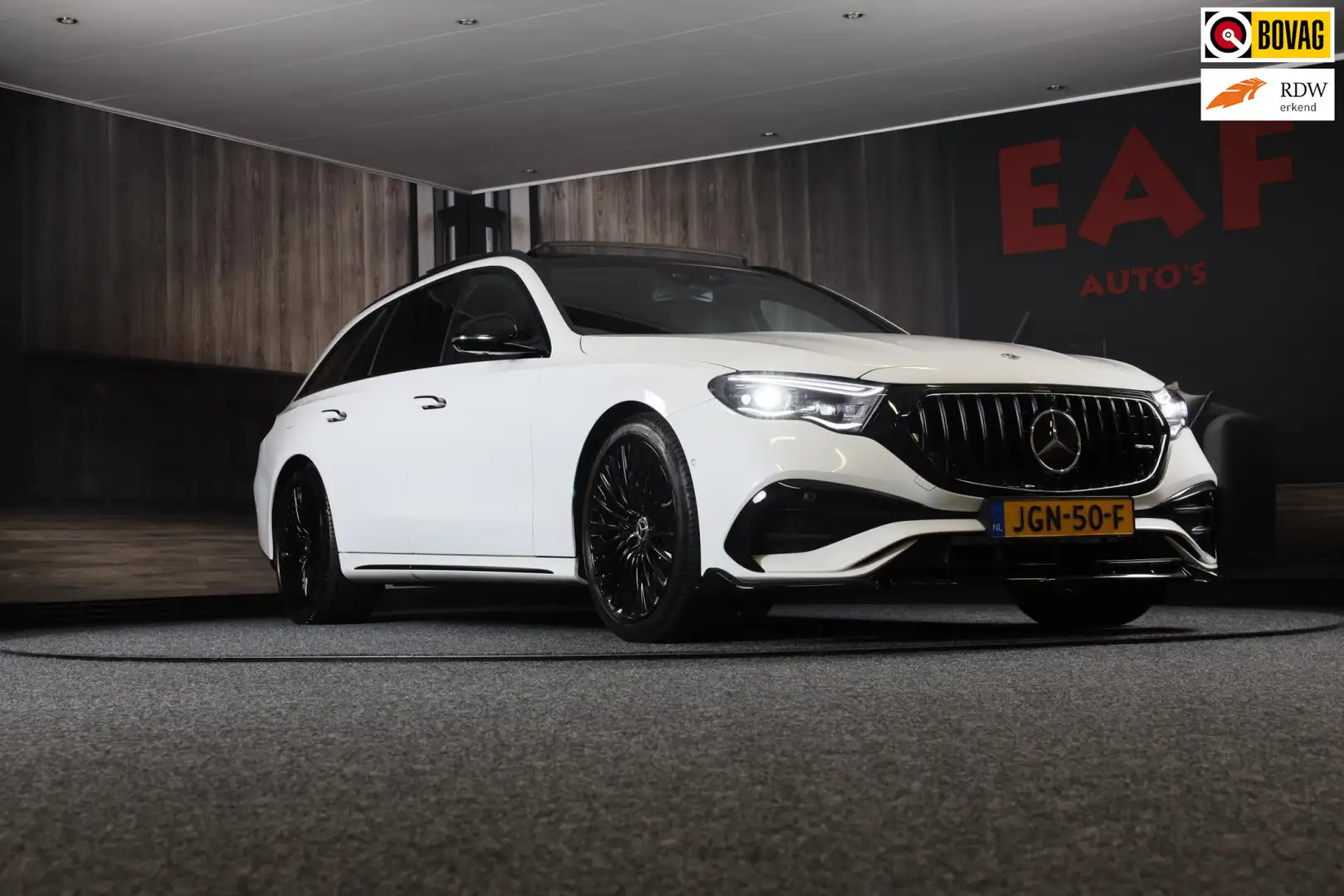Mercedes-Benz E 300 Estate e AMG 53 Look / HYPERSCREEN / Burmester / A Weiß - 1
