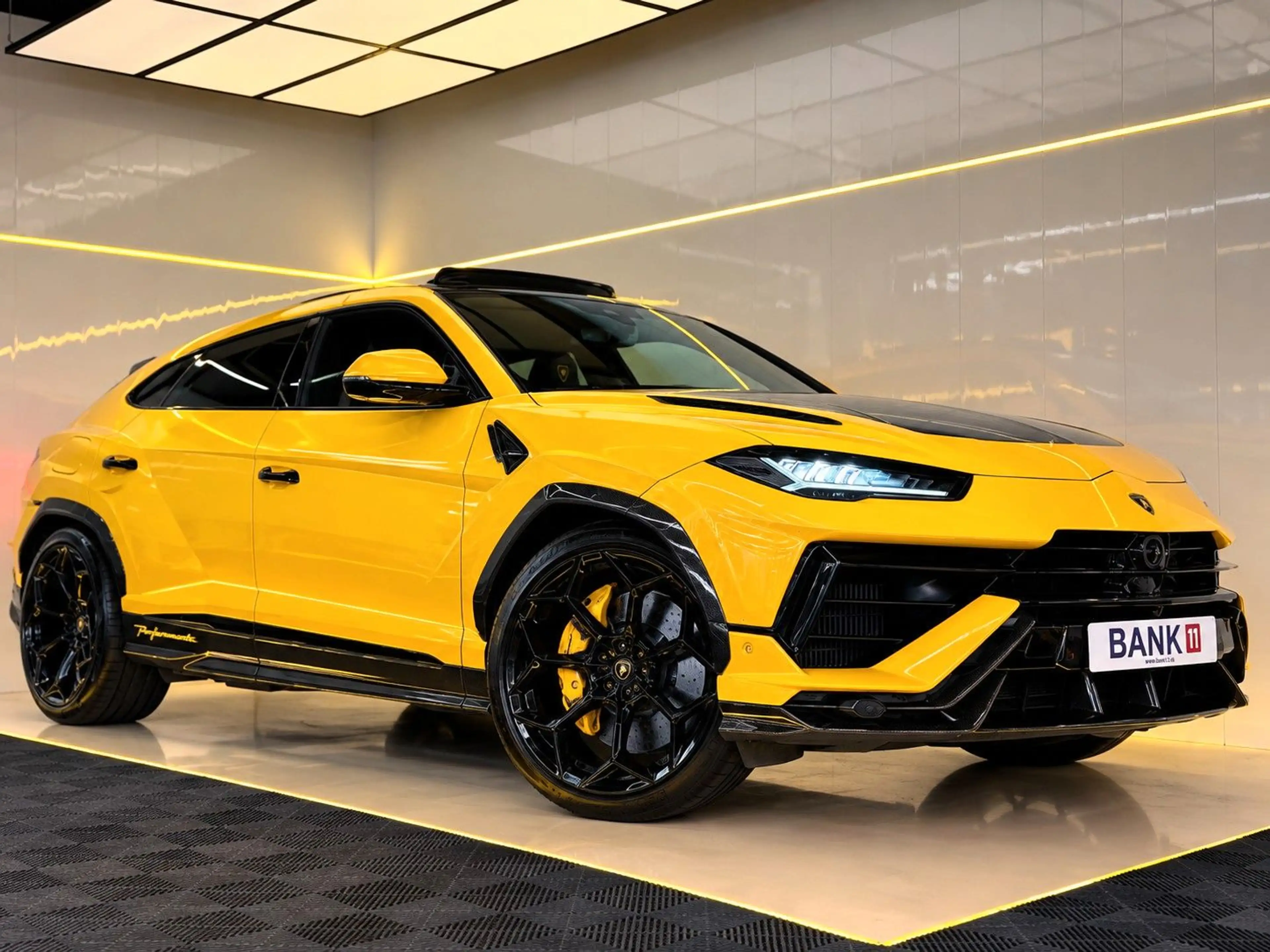 Lamborghini Urus URUS PERFORMANTE AKRAPOVIC/4SEAT/CARBON/23* — photo 5