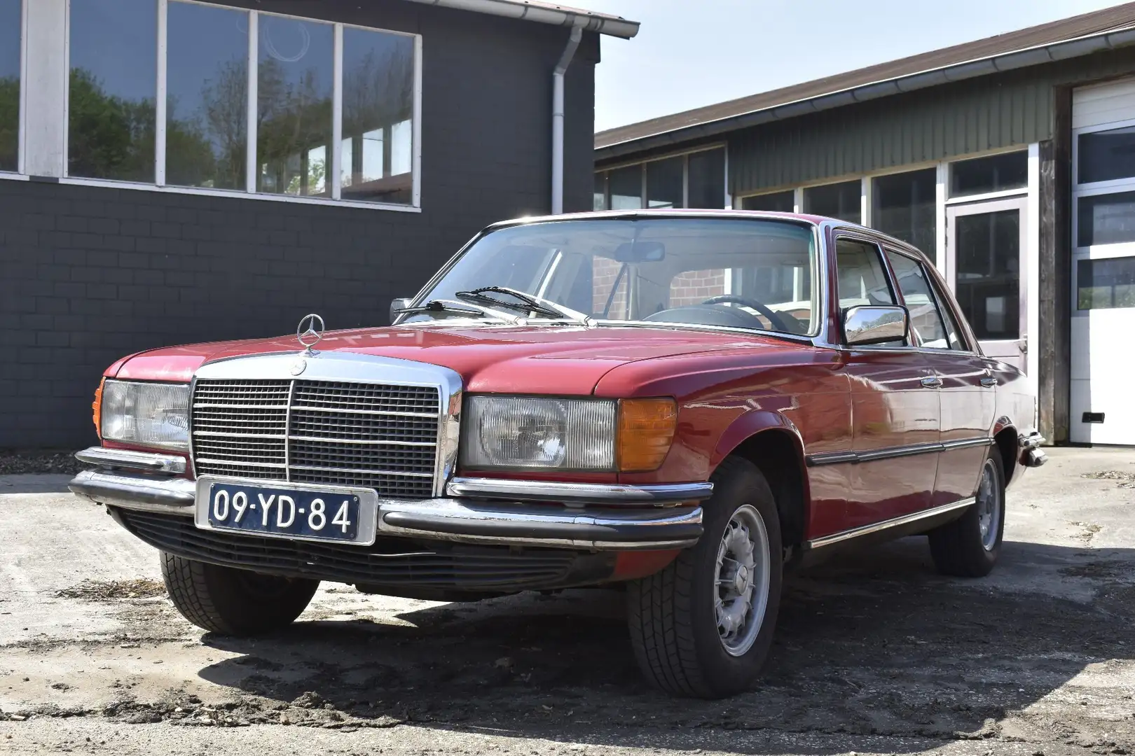 Mercedes-Benz 380 350 SE Rood - 1