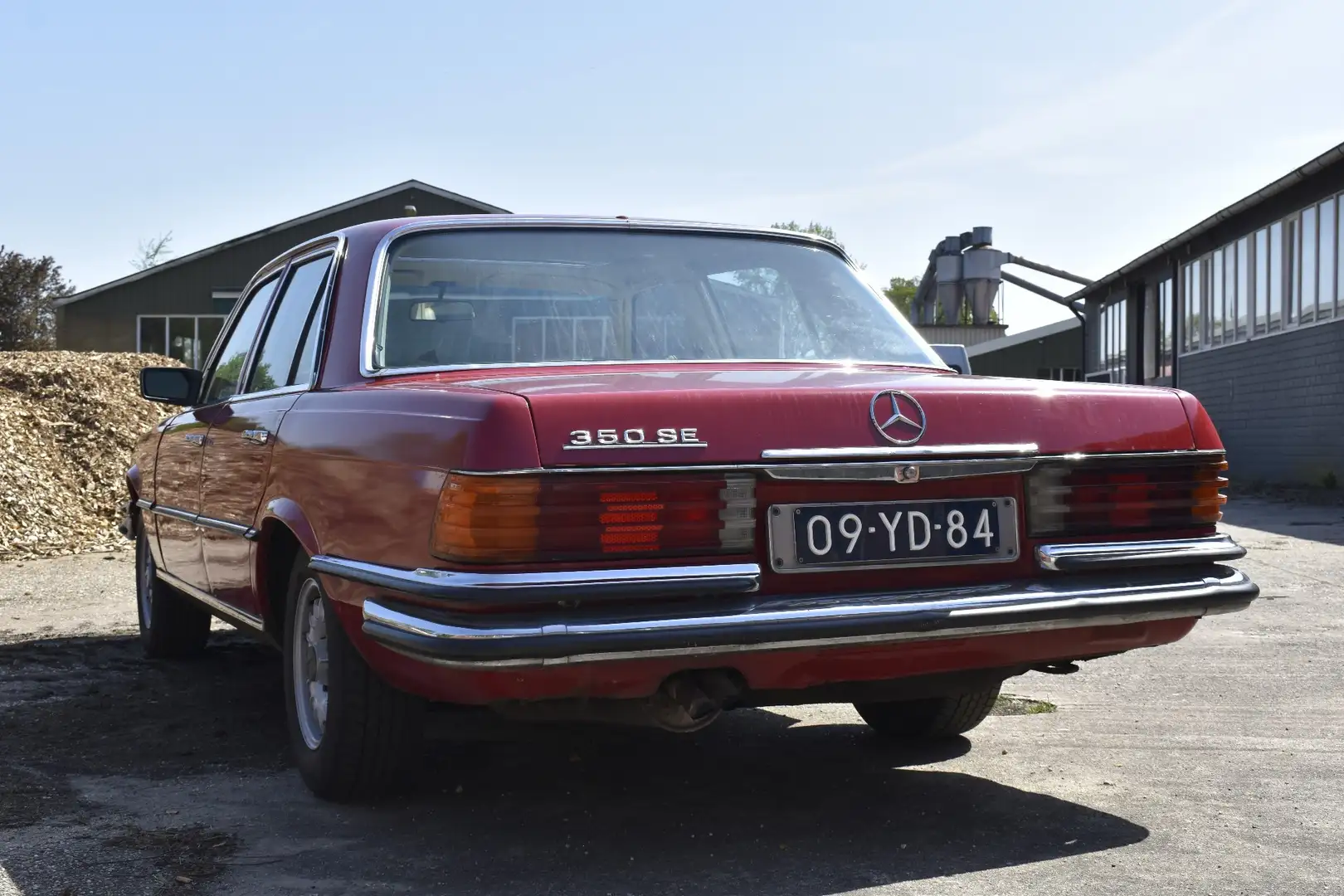 Mercedes-Benz 380 350 SE Rood - 2
