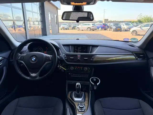 BMW X1 view 3