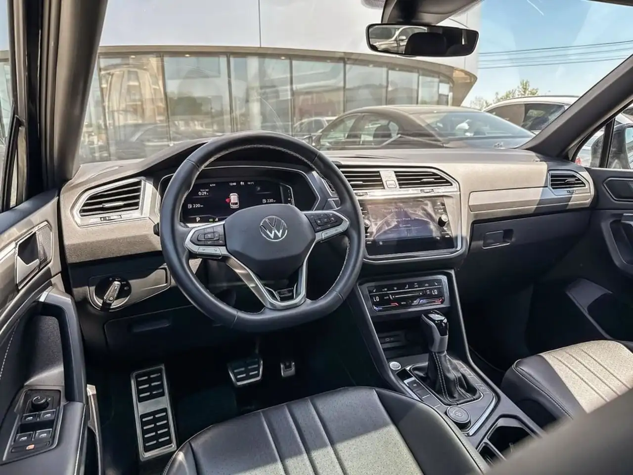Volkswagen Tiguan снимка Volkswagen Tiguan