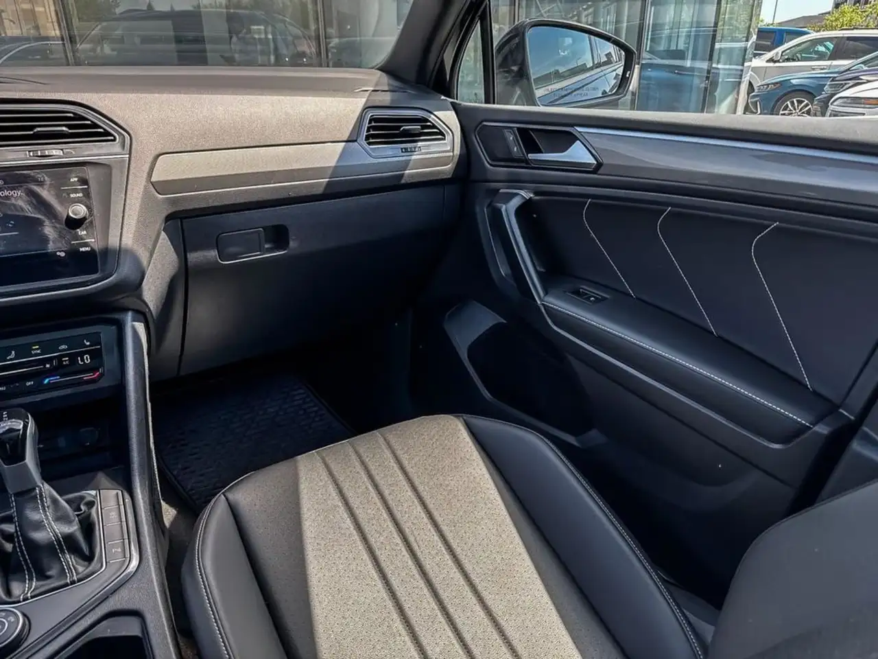 Volkswagen Tiguan снимка Volkswagen Tiguan