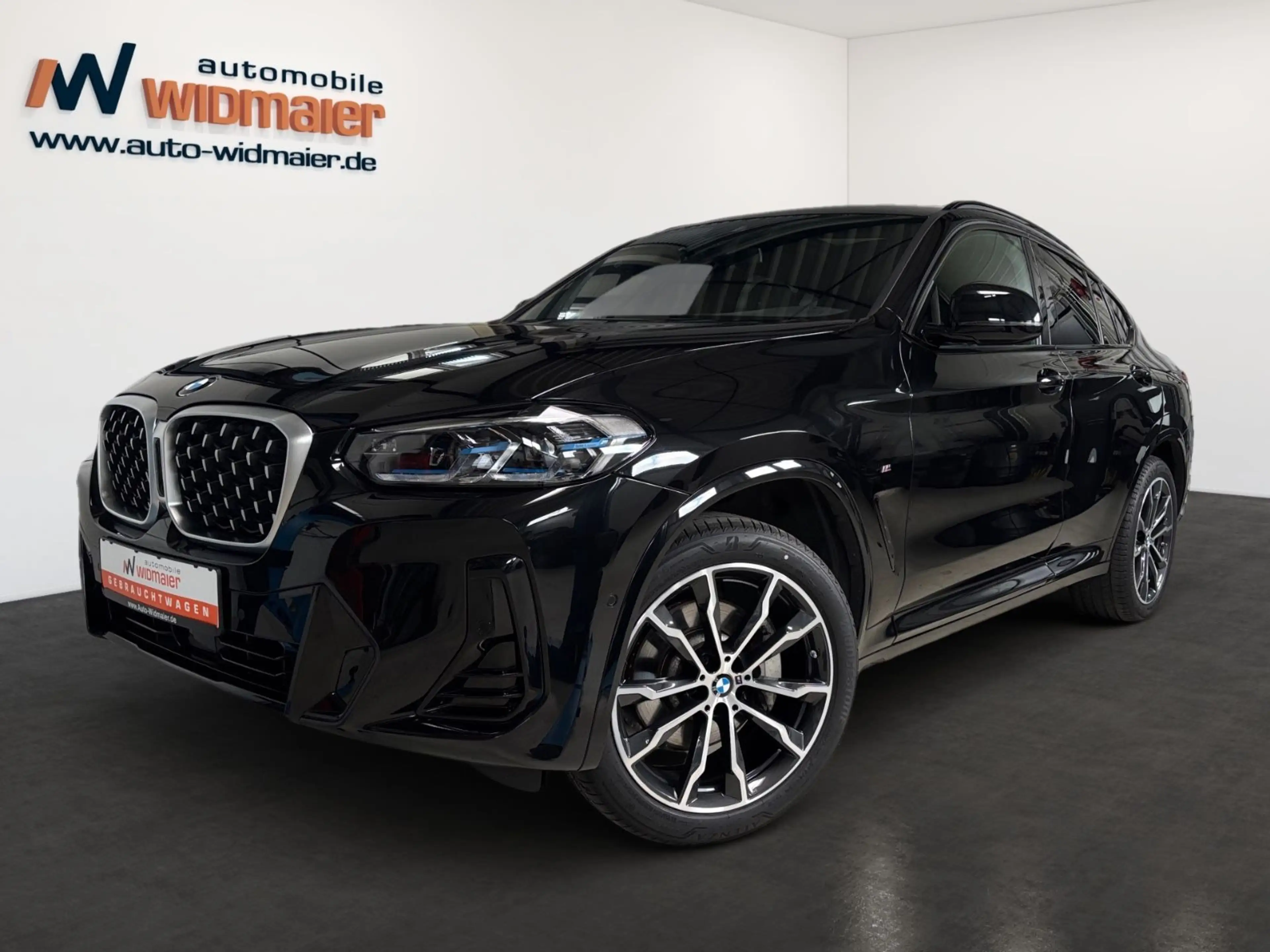BMW X4 xDrive 30d M Sport -- AHK/ Pano/ STHZG/ NP 92