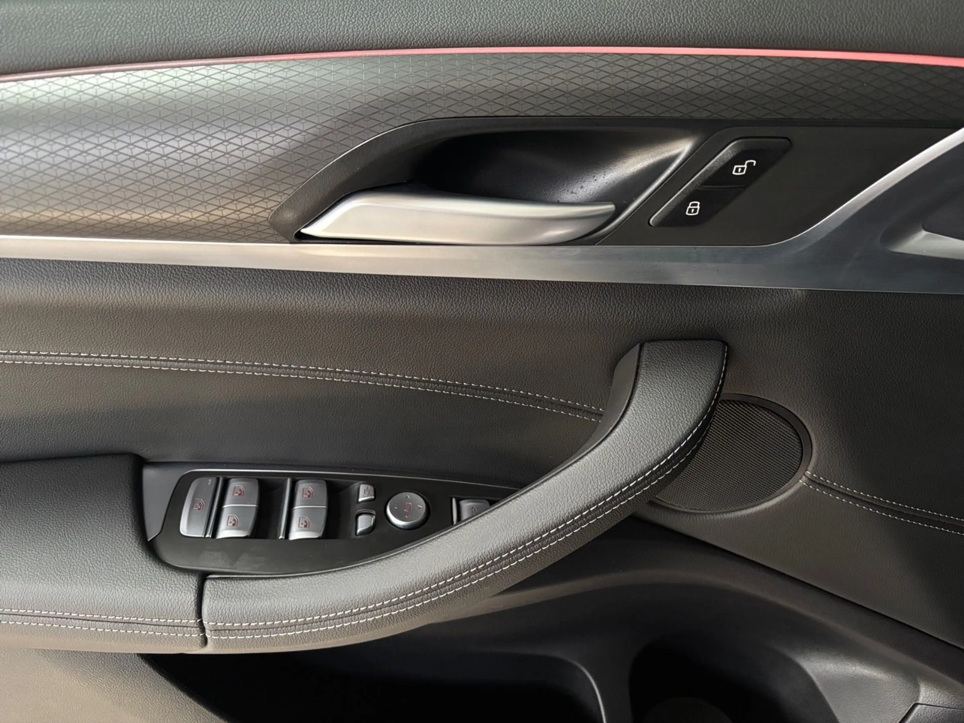 BMW X4 xDrive 30d M Sport -- AHK/ Pano/ STHZG/ NP 92 — photo 13