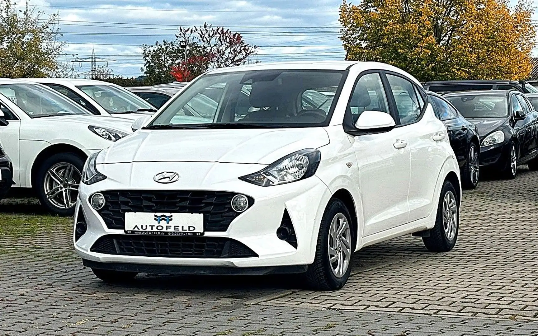 Hyundai i10 1.0 /VOLLSHEFT/SZH/PDC/ALLWETTER/BT Weiß - 1