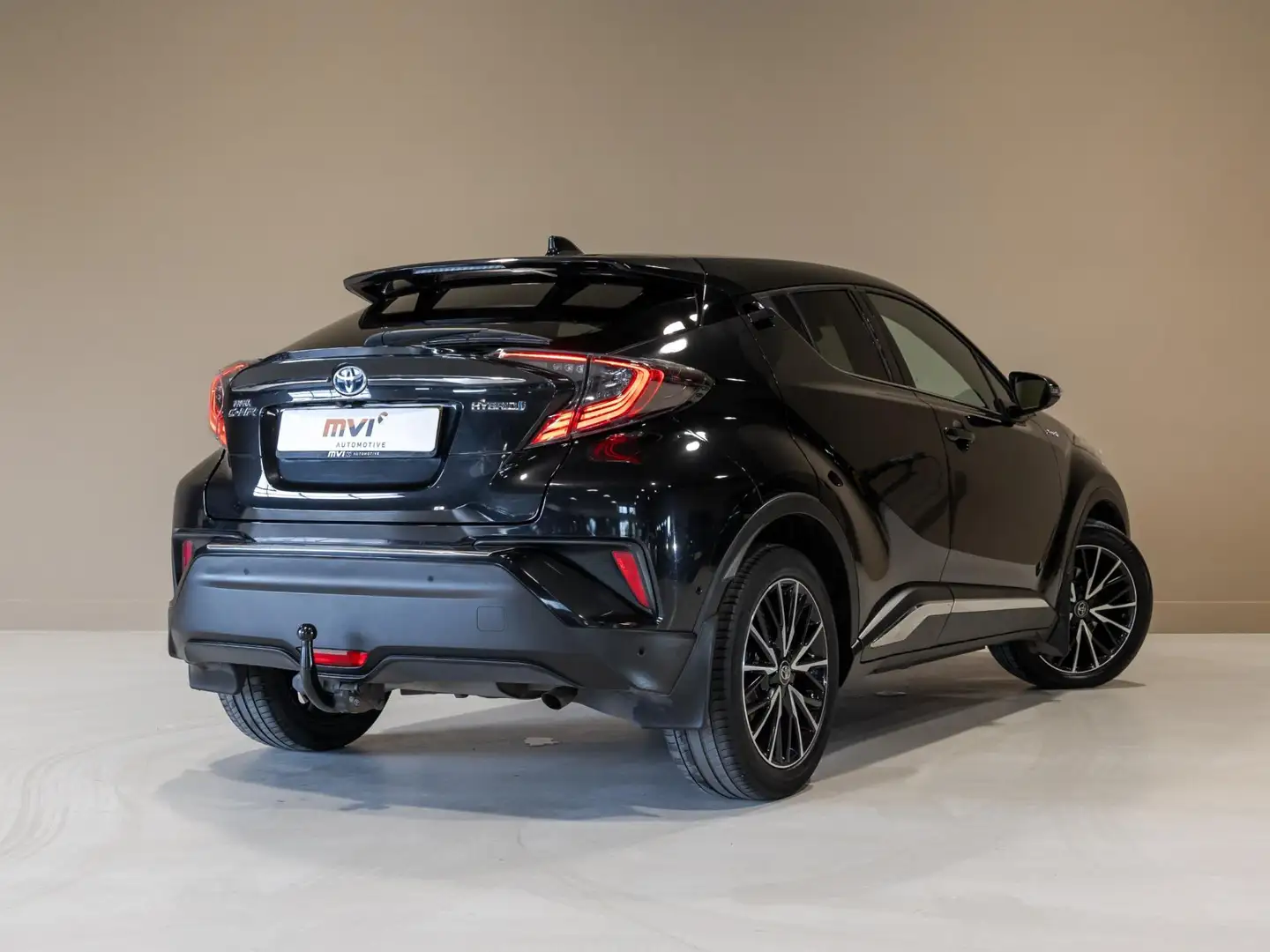 Toyota C-HR 1.8 Hybrid Premium / 122pk / Trekhaak / Achteruitr Black - 2