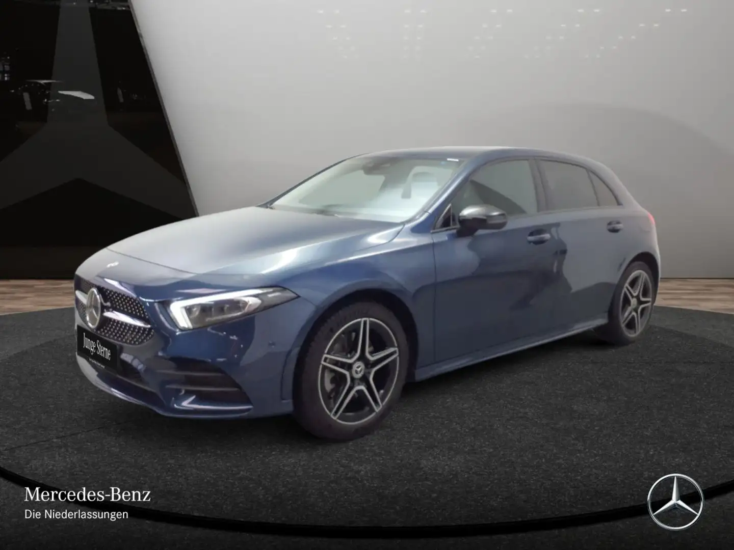 Mercedes-Benz A 250 e AMG+NIGHT+AHK+MULTIBEAM+8G Blau - 2