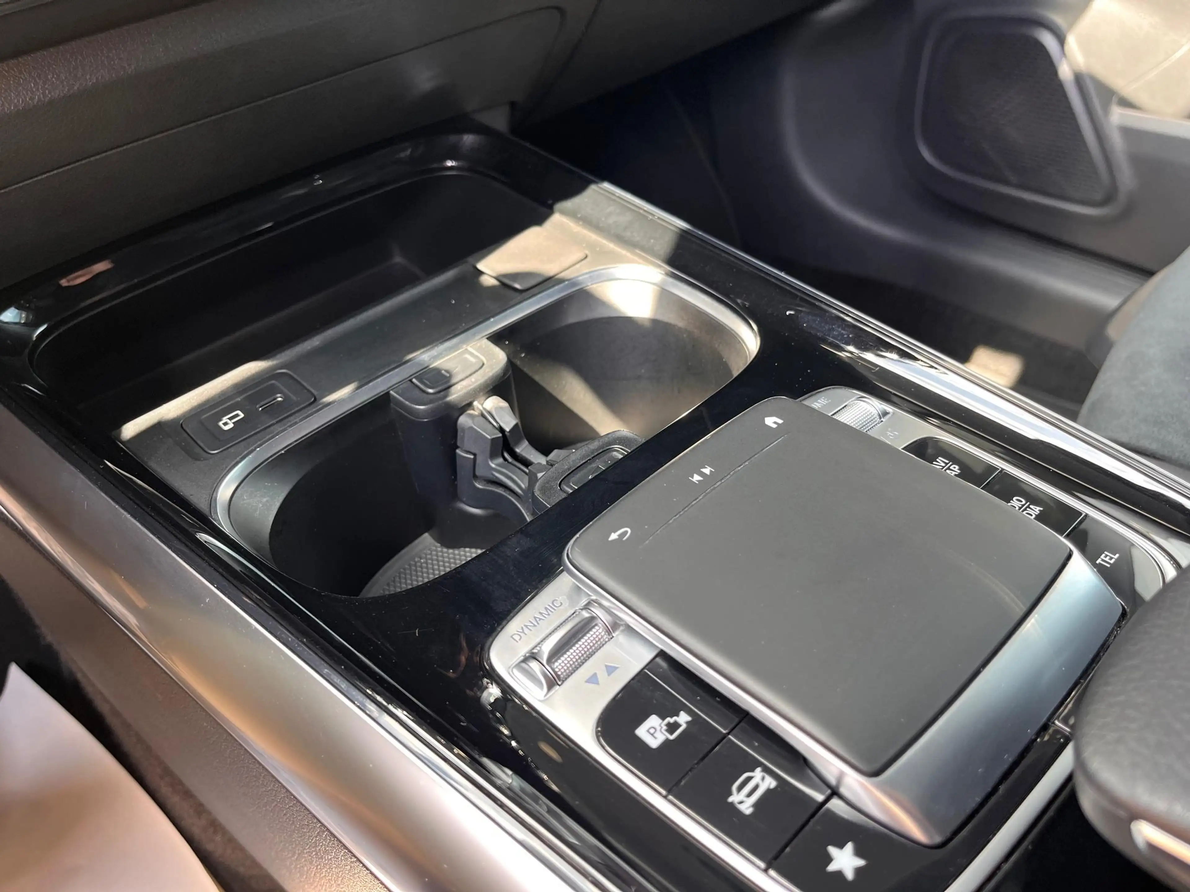 Mercedes-Benz B 220 B 4MATIC AMG — photo 13