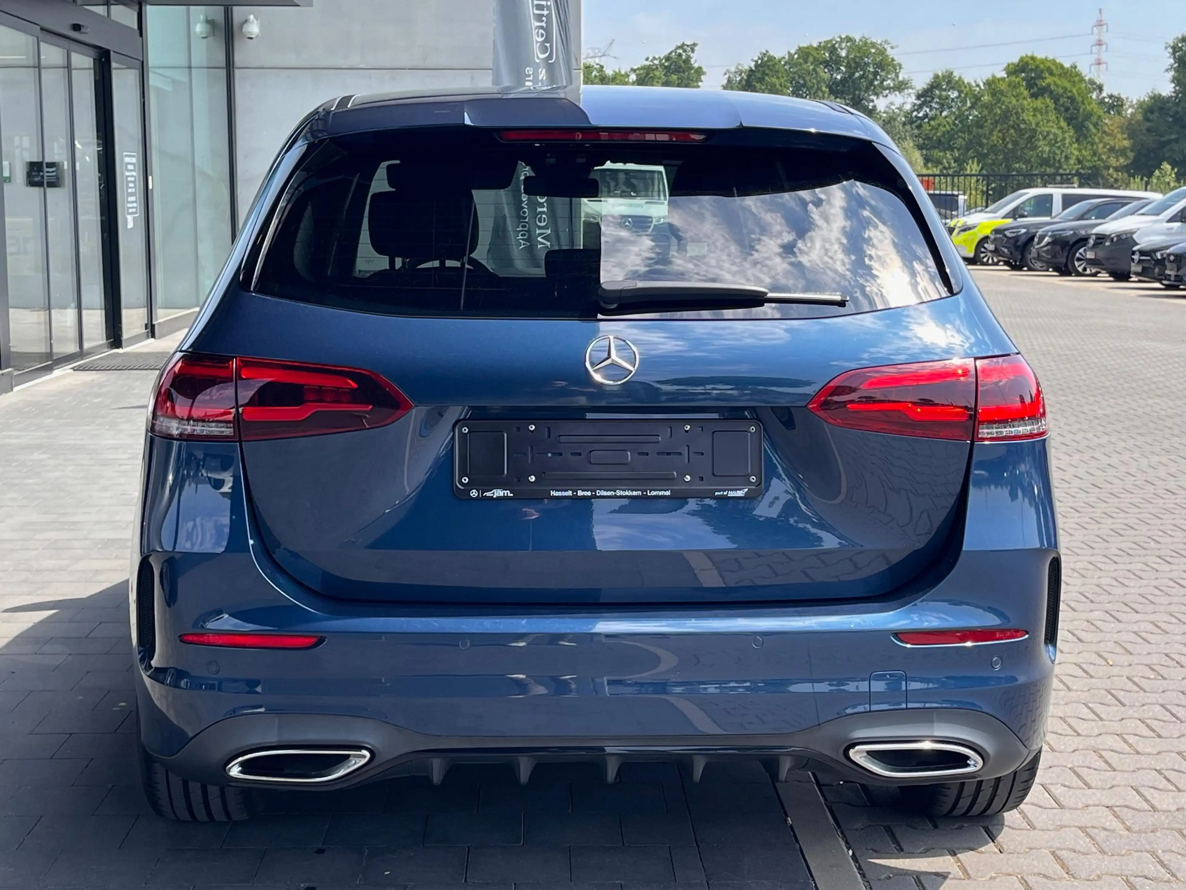 Mercedes-Benz B 220 B 4MATIC AMG — photo 4