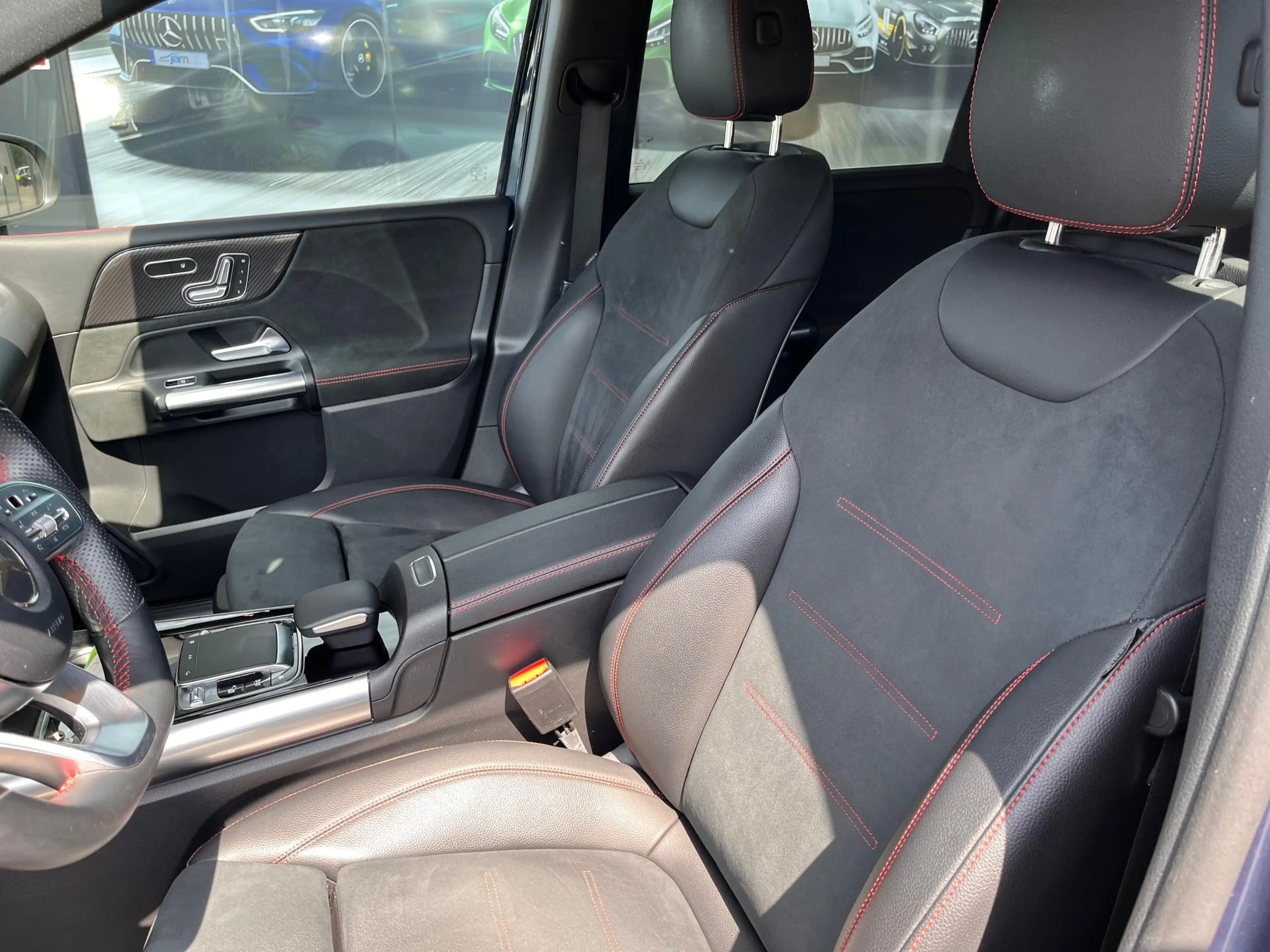 Mercedes-Benz B 220 B 4MATIC AMG — photo 9