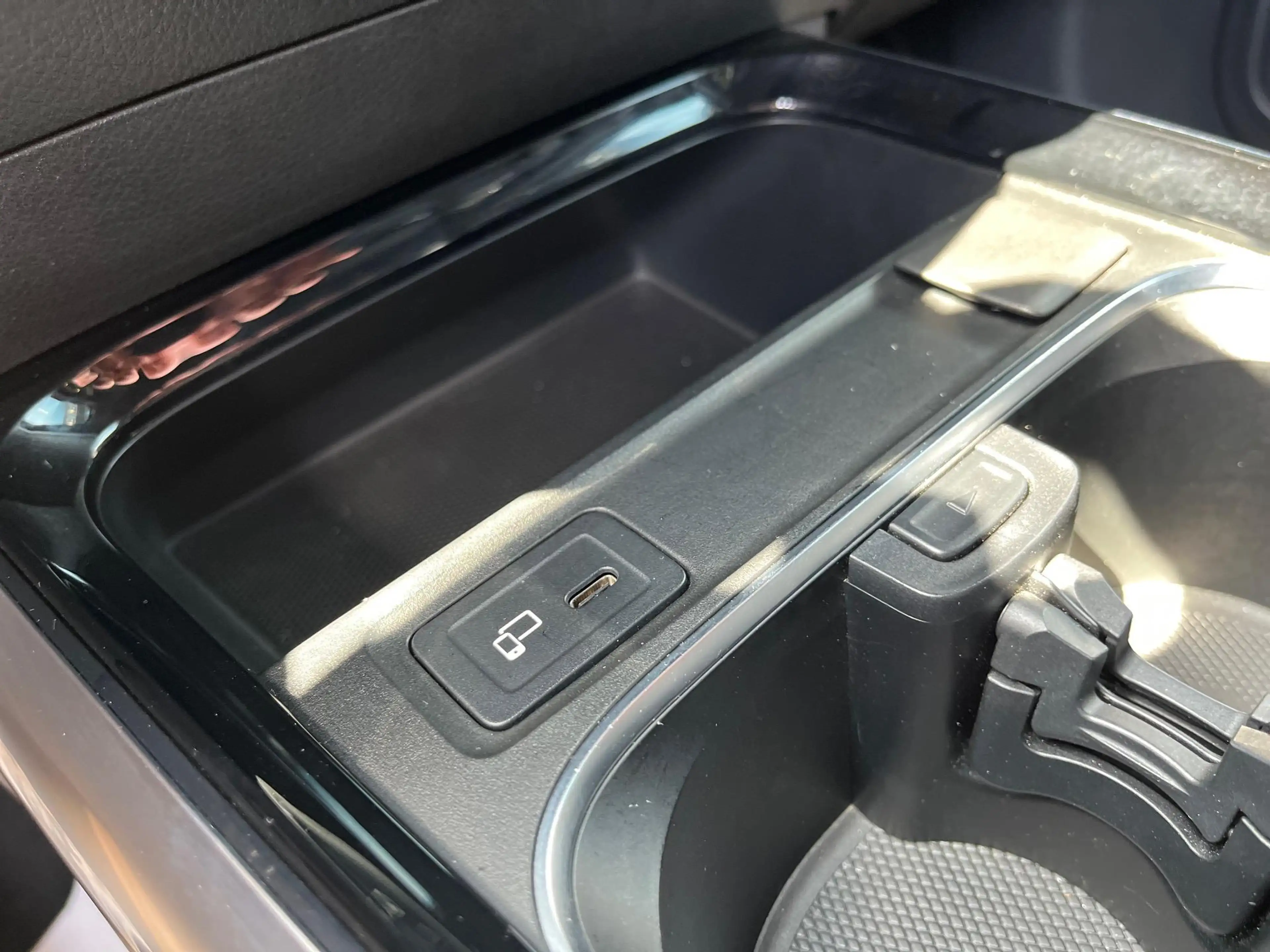 Mercedes-Benz B 220 B 4MATIC AMG — photo 14
