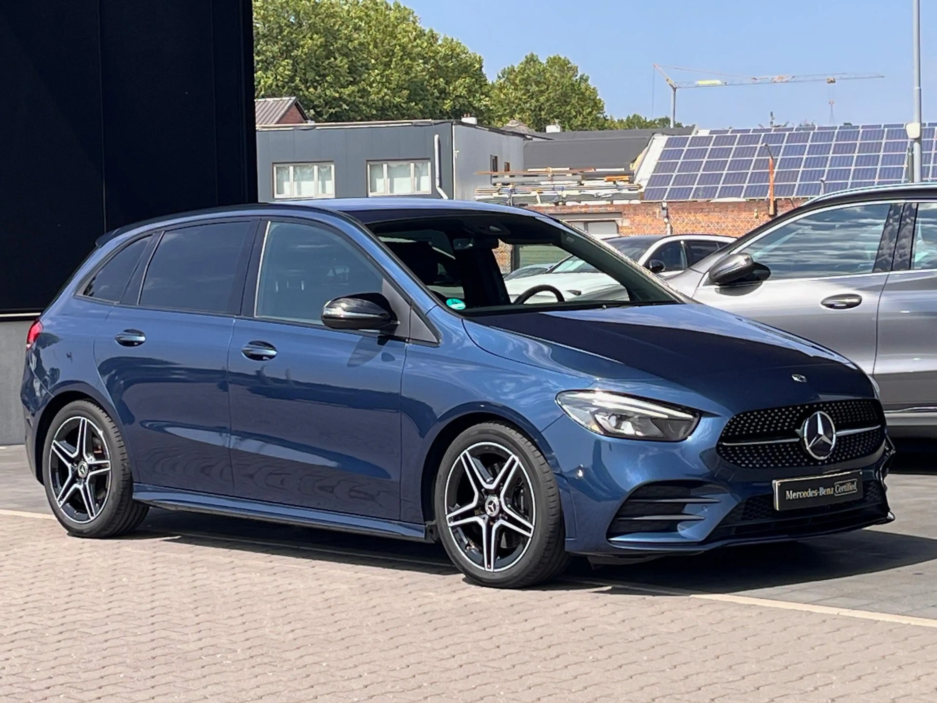 Mercedes-Benz B 220 B 4MATIC AMG — photo 3