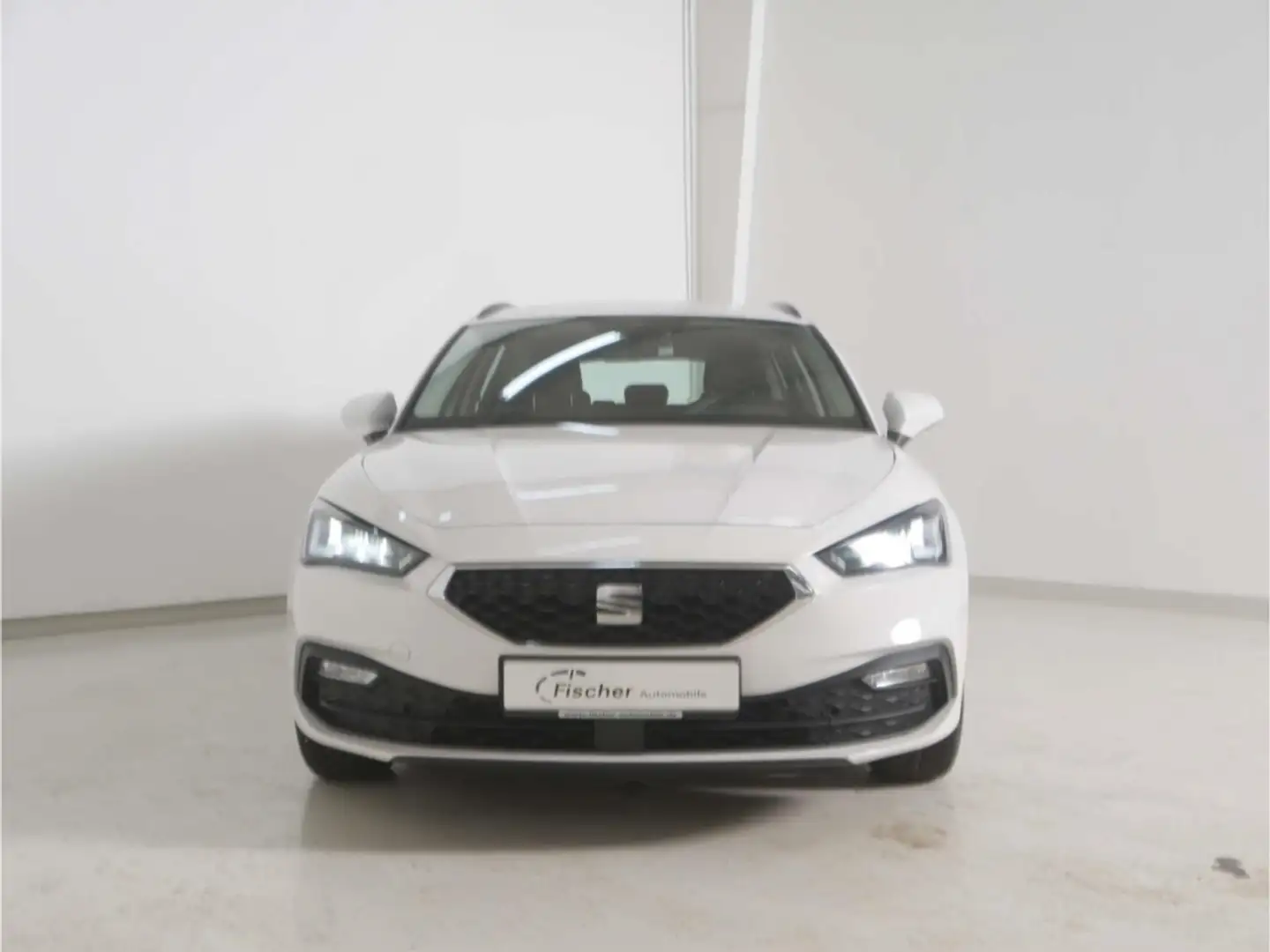 SEAT Leon Sportstourer 1.5 TSI Style 6-Gg. AHK/LED/SH Weiß - 2