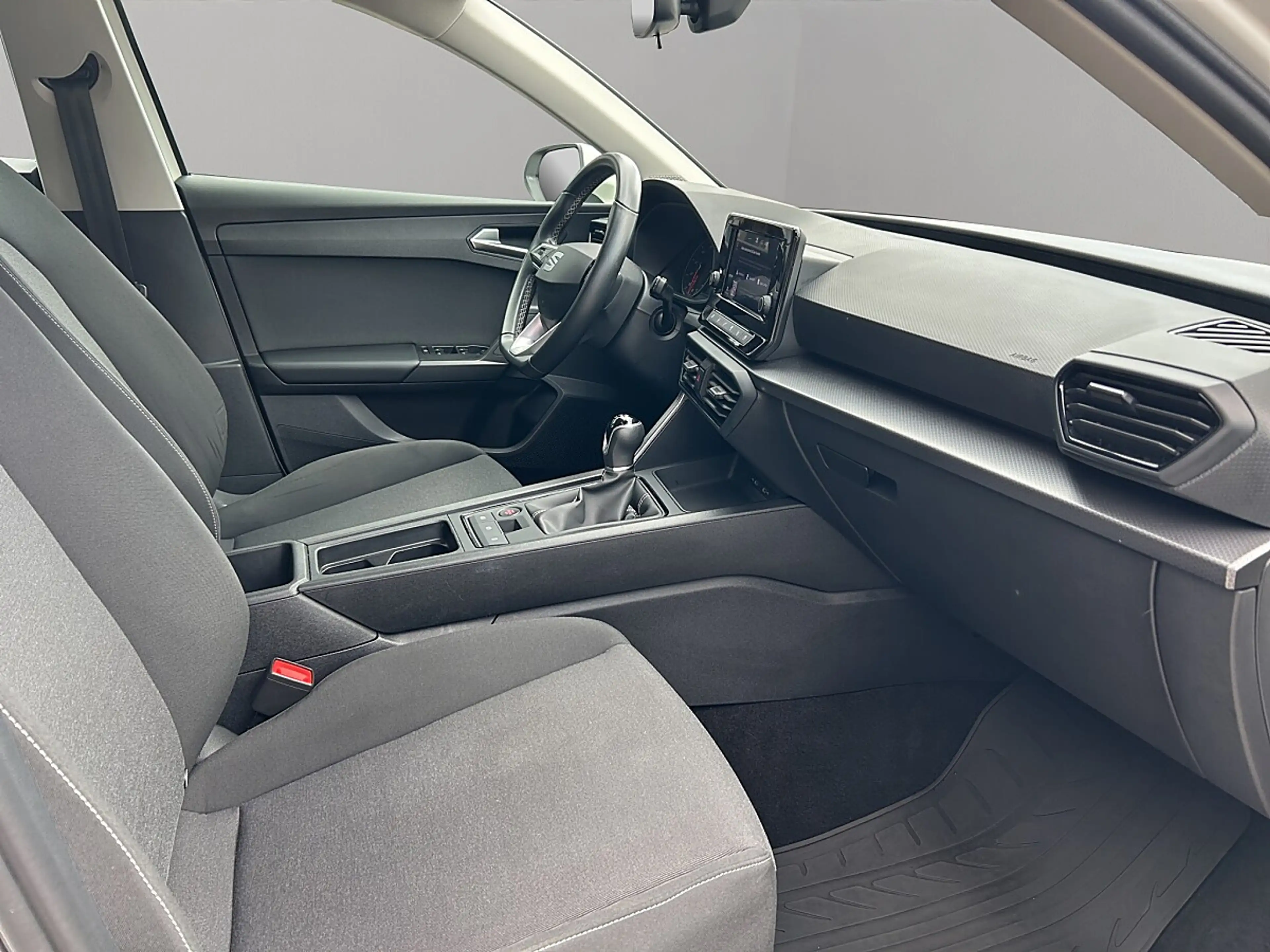 SEAT Leon Kombi Reference TSI — photo 13