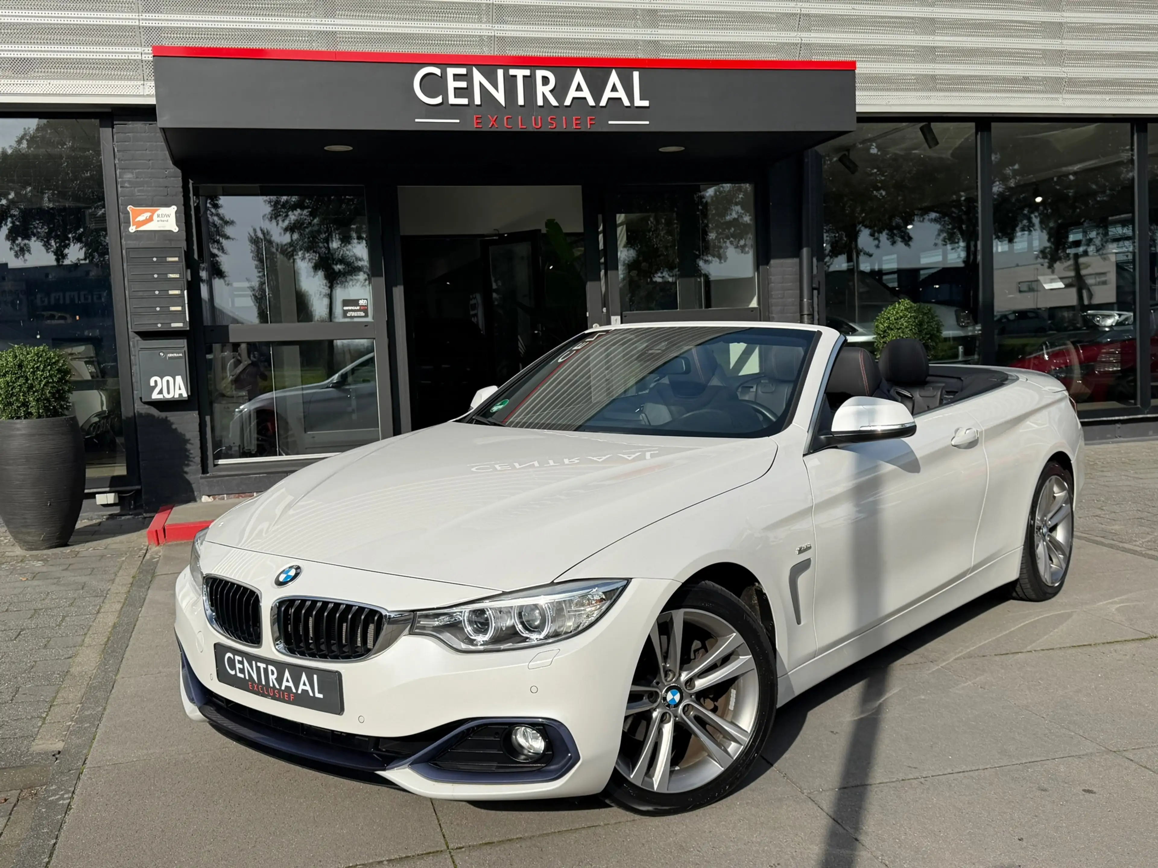 BMW 420 4-serie Cabrio 420i Sport Line Leder|Camera|Xenon|