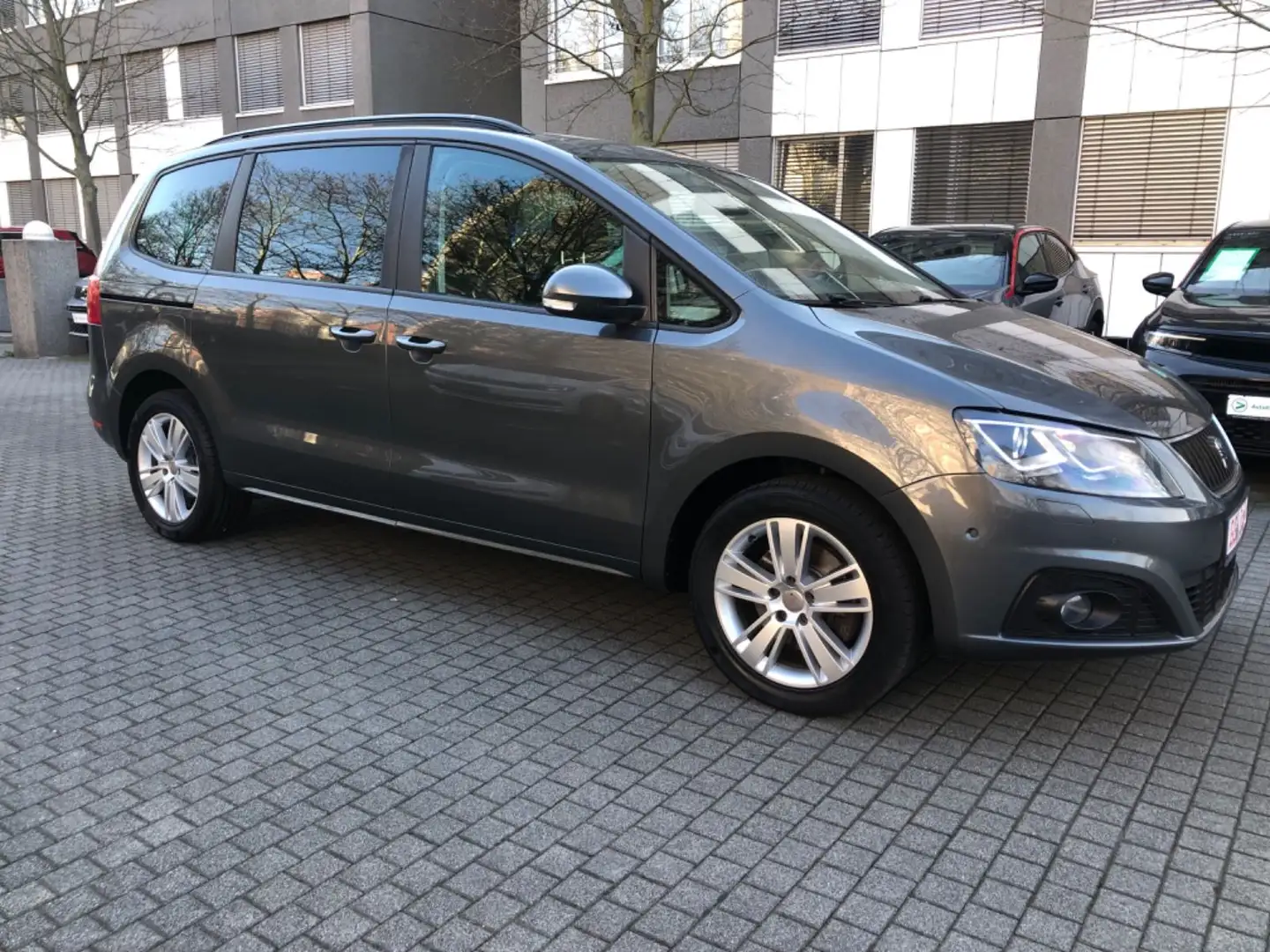 SEAT Alhambra Style 2.0 tdi DSG,7 Sitzer;Leder;Navi, Grigio - 1