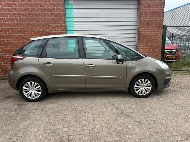Citroen C4 Picasso view 10