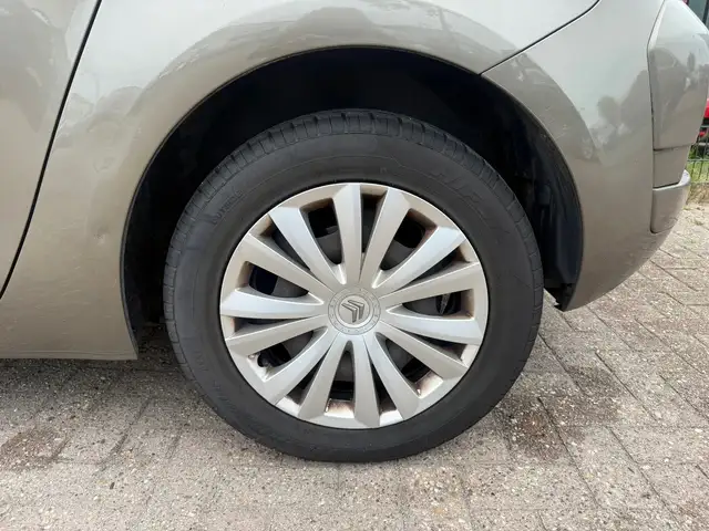 Citroen C4 Picasso view 14