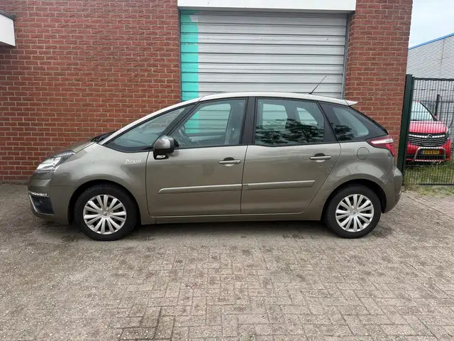 Citroen C4 Picasso view 9